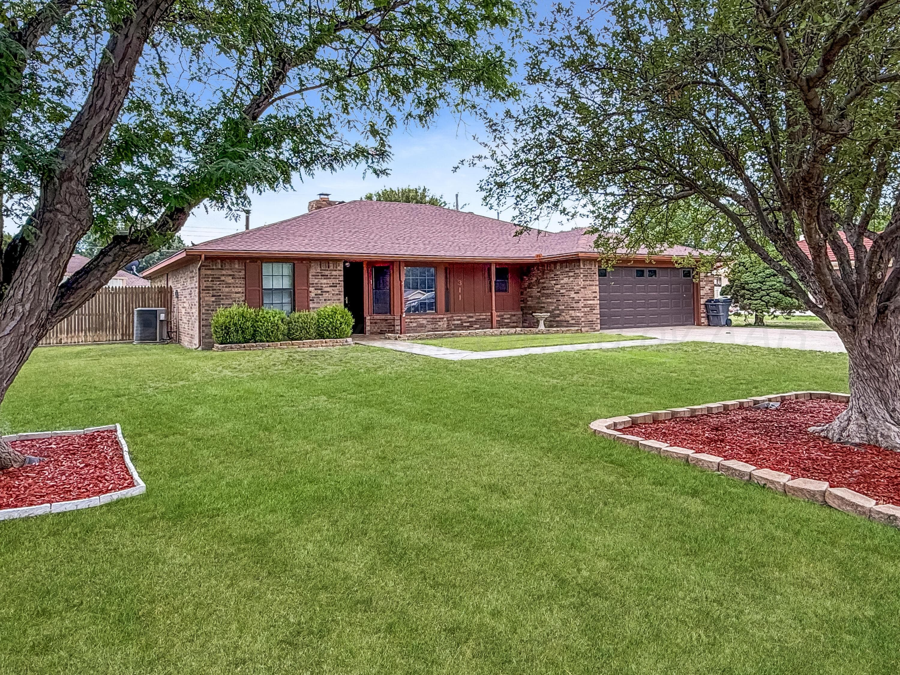 311 Bois D' Arc, Borger, TX 79007, photo 2