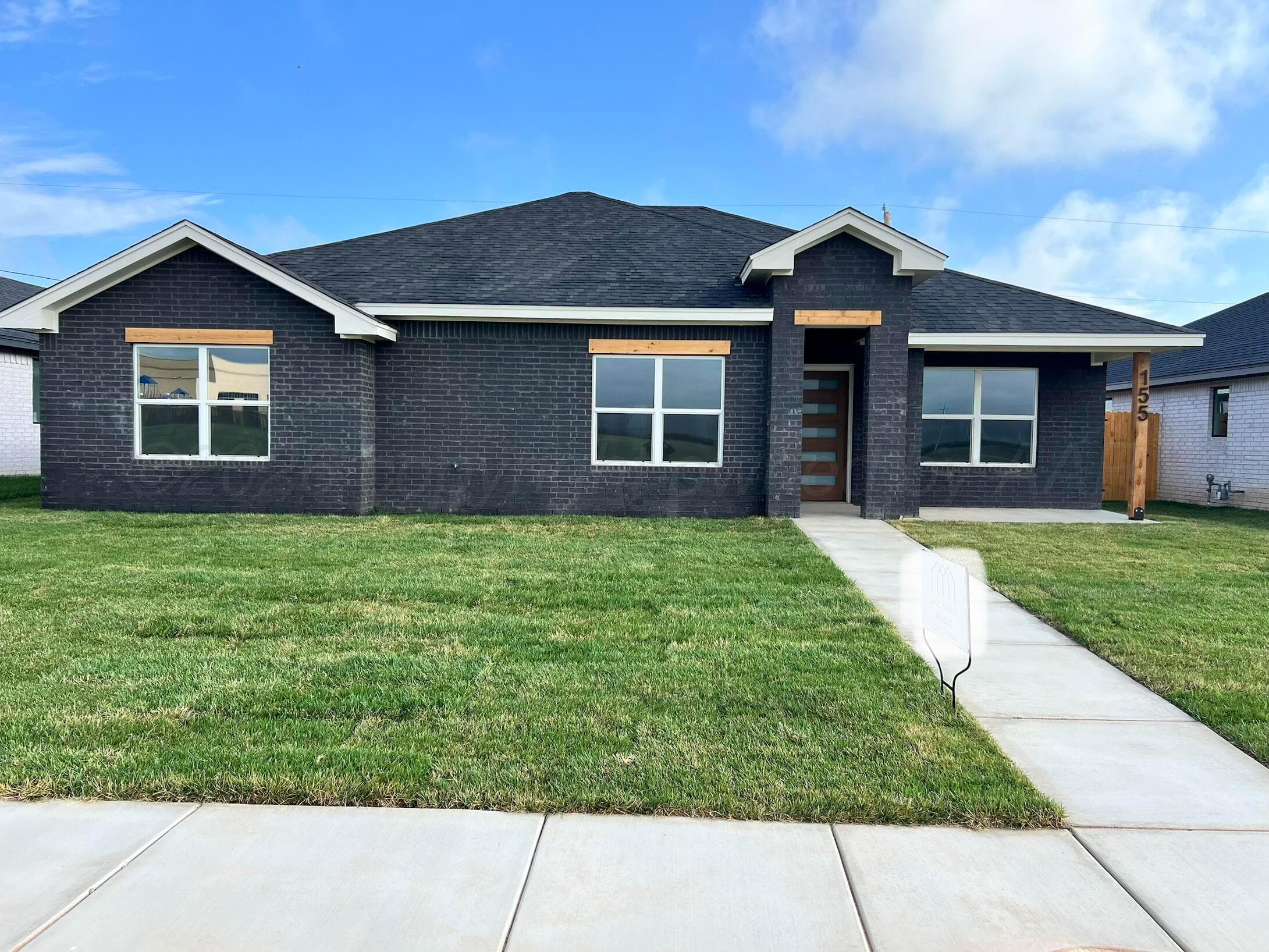 155 PRICKLY PEAR Lane, Cactus, TX 79013