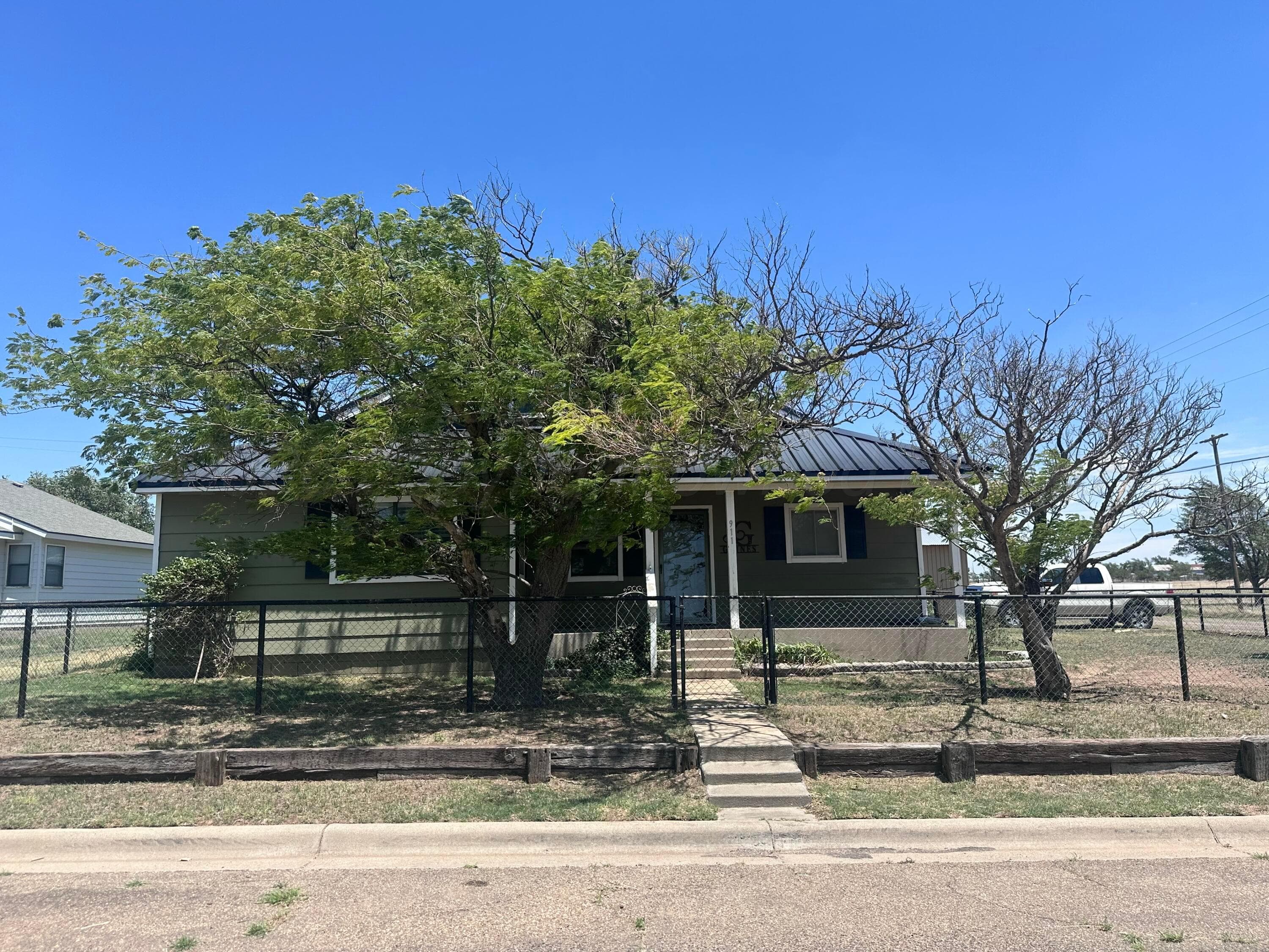 911 ROOSEVELT Street, Skellytown, TX 79080