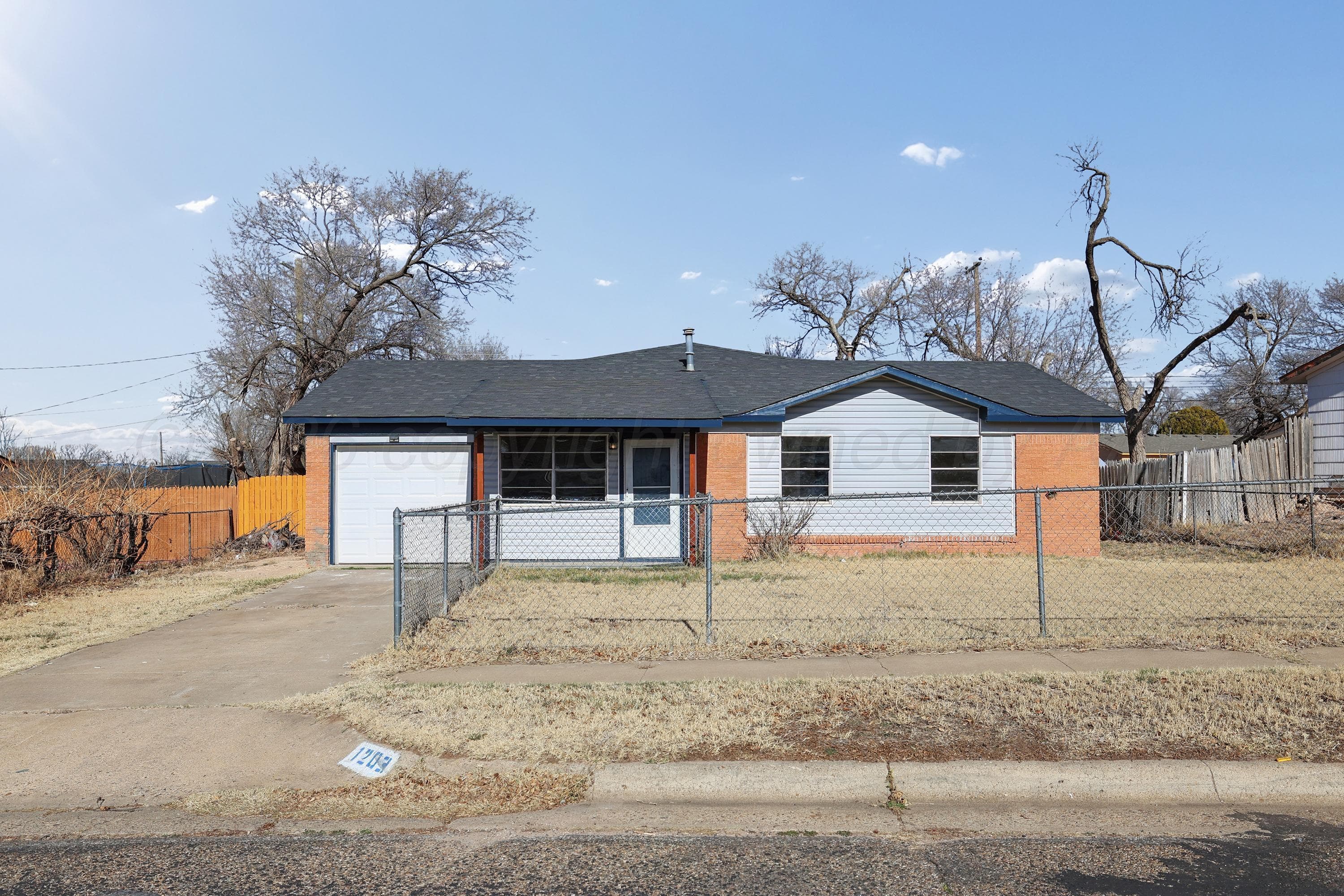 1203 SYCAMORE Street, Amarillo, TX 79107-6216