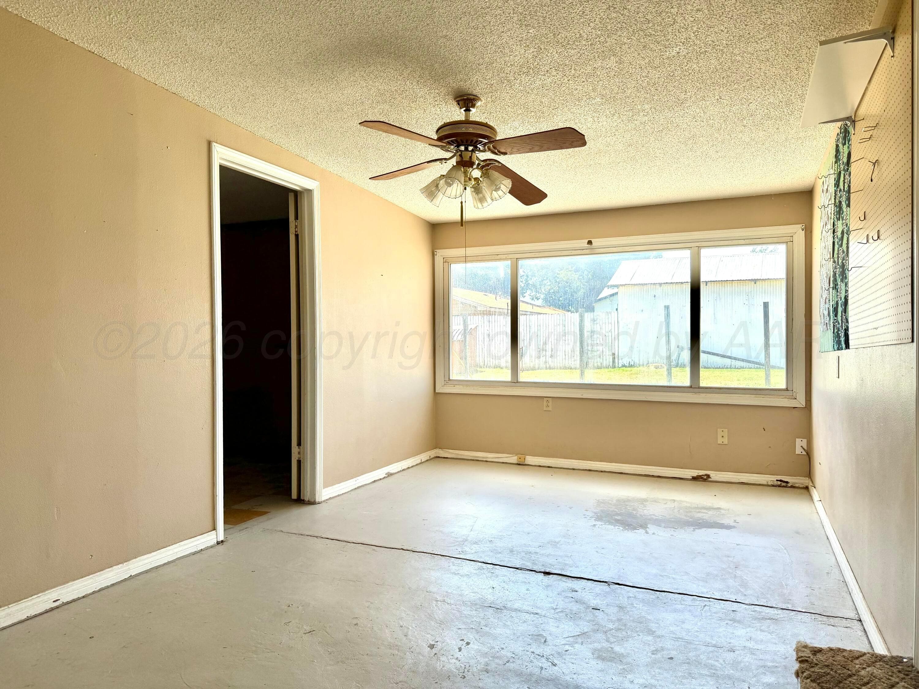 519 E 2nd, Stinnett, TX 79083, photo 22