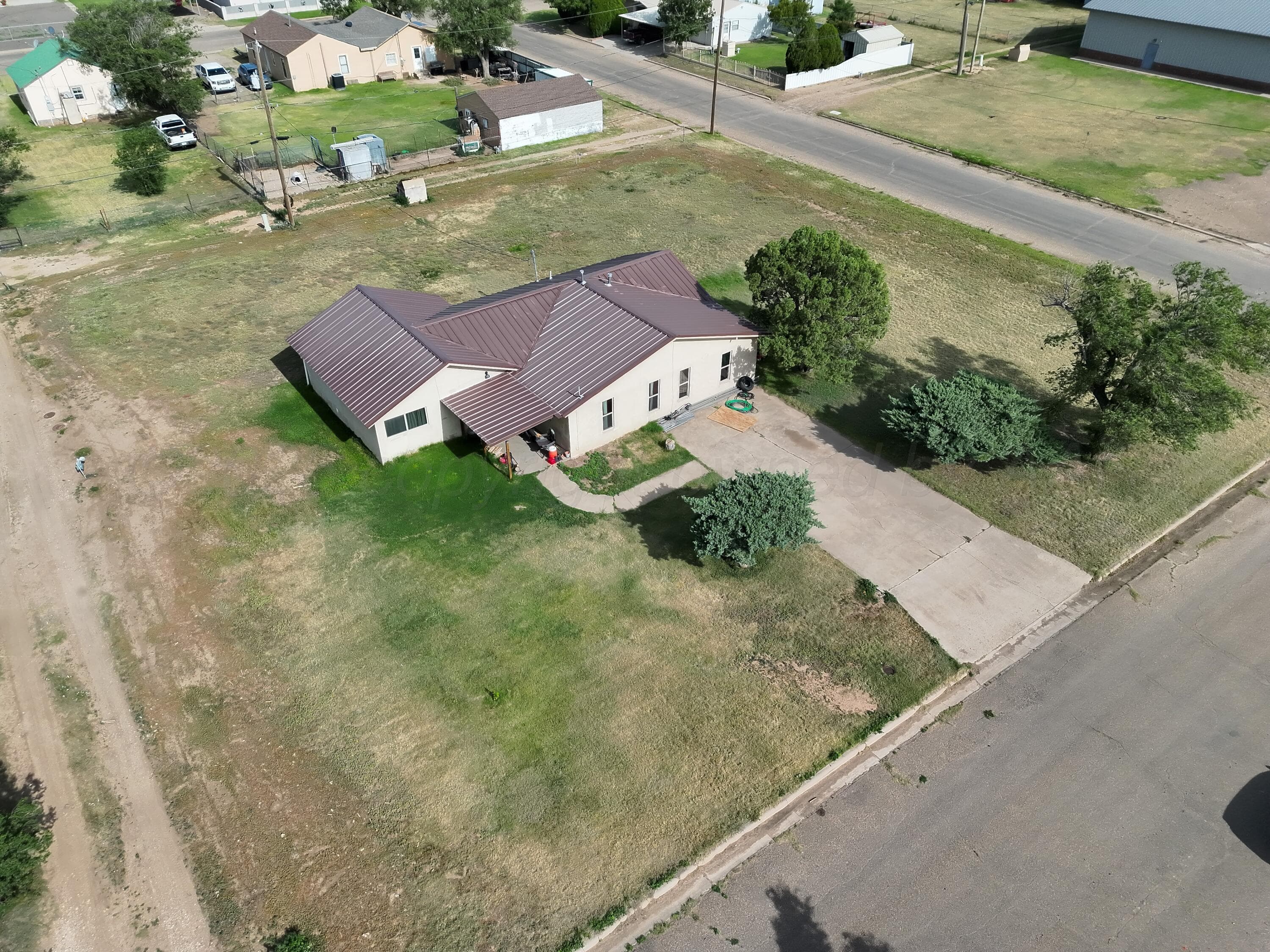 304 AVENUE P, Sunray, TX 79086