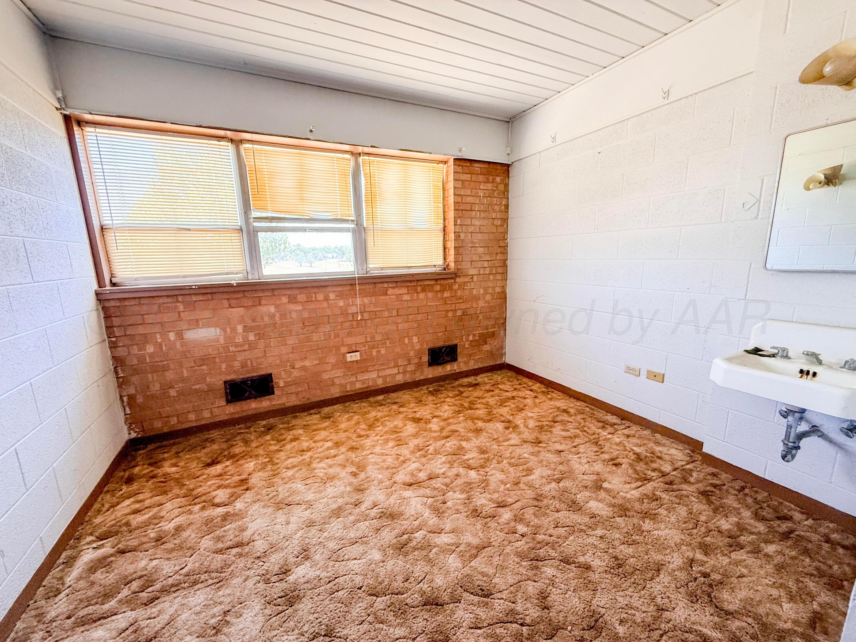 1146 N HOBART Street, Pampa, TX 79065-4604, photo 15