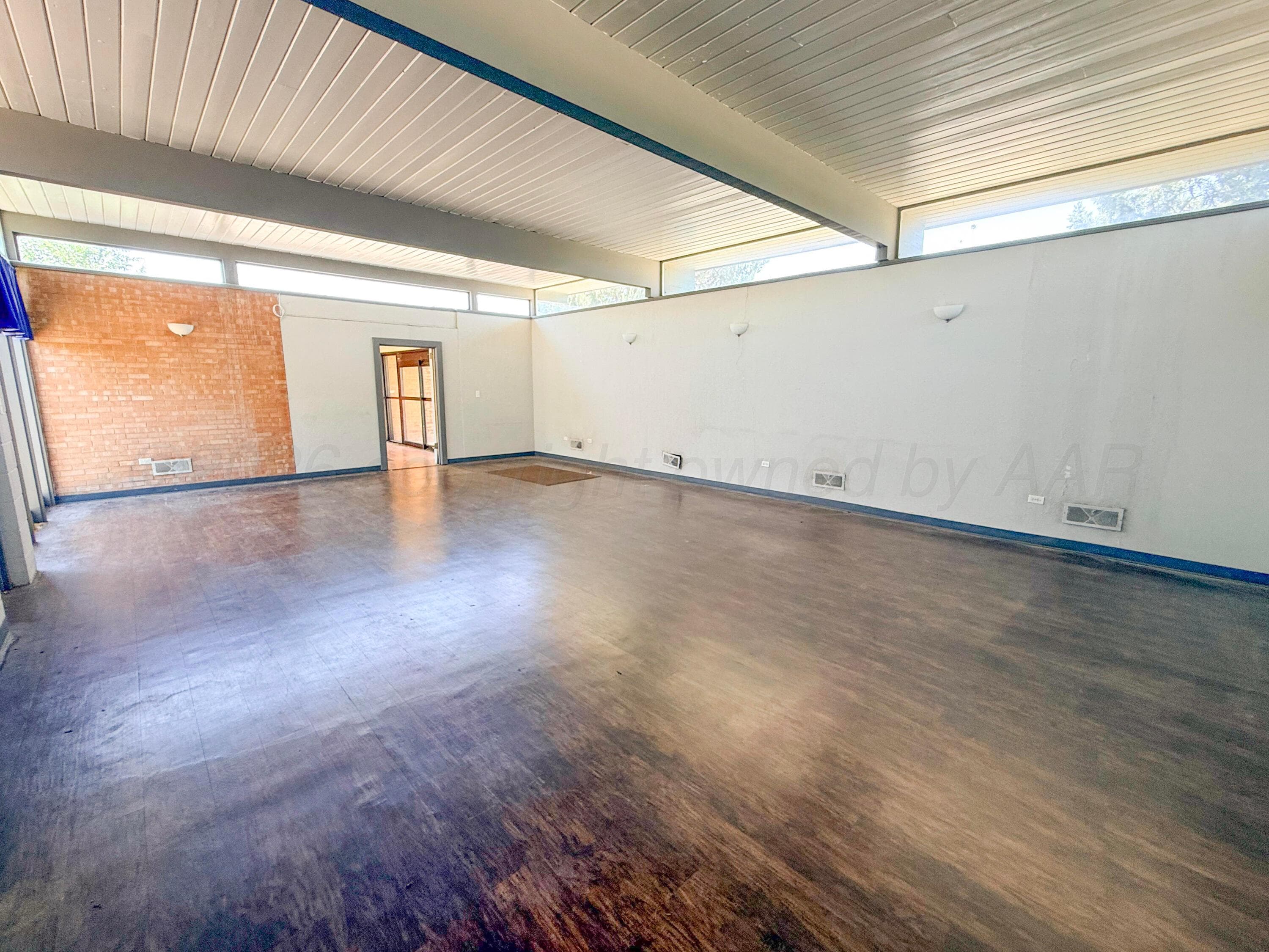 1146 N HOBART Street, Pampa, TX 79065-4604, photo 10