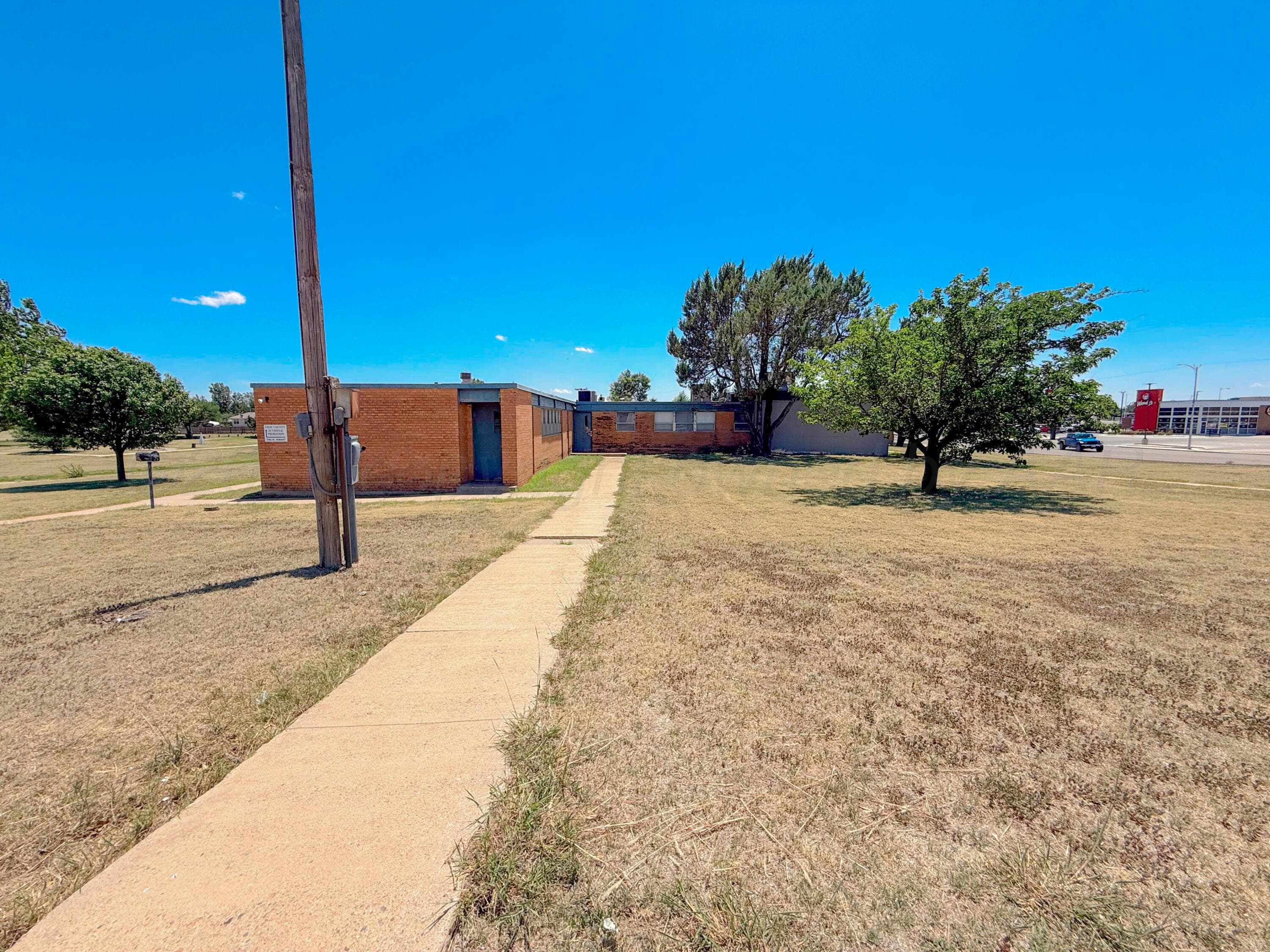 1146 N HOBART Street, Pampa, TX 79065-4604, photo 3