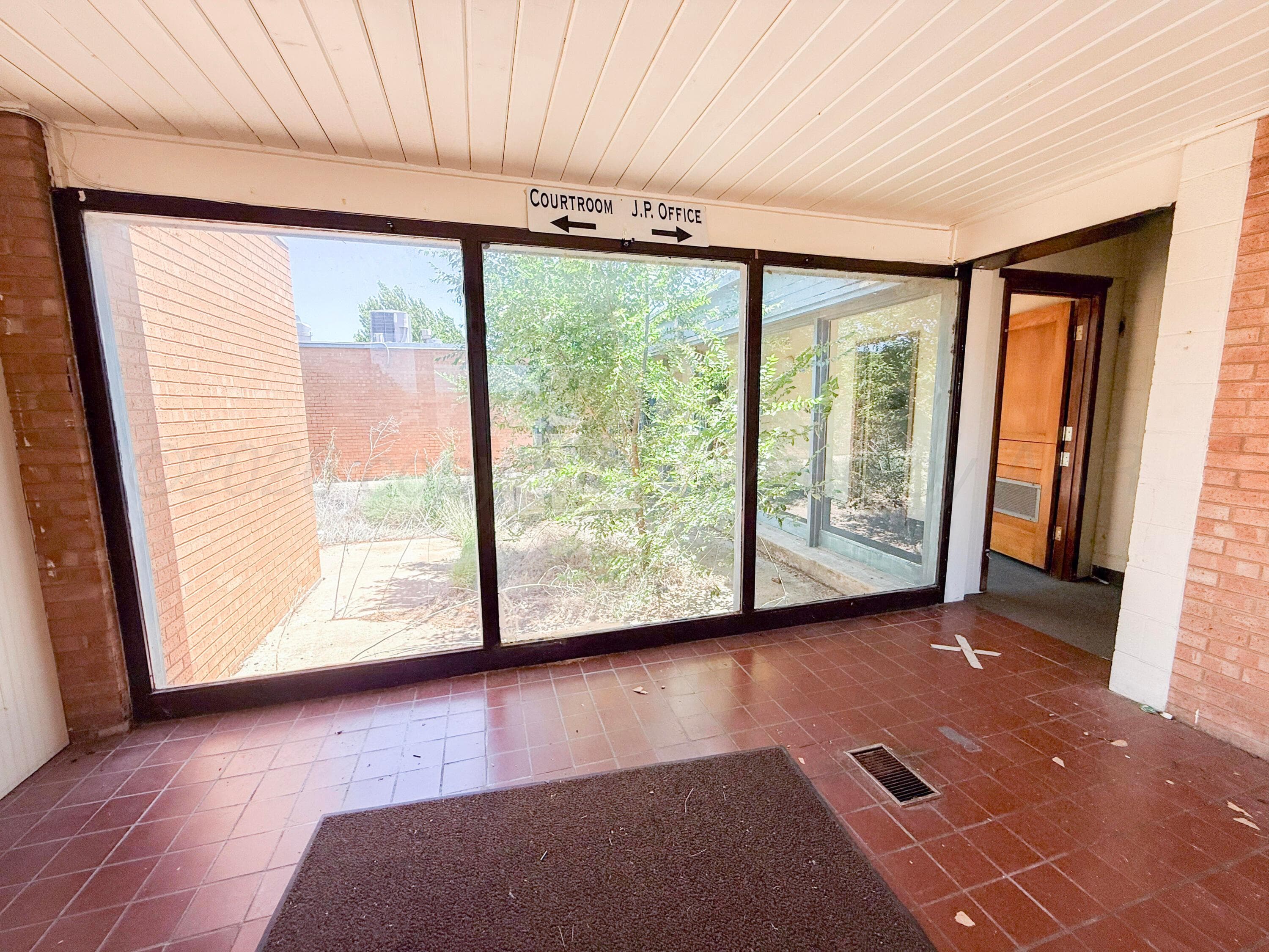 1146 N HOBART Street, Pampa, TX 79065-4604, photo 8