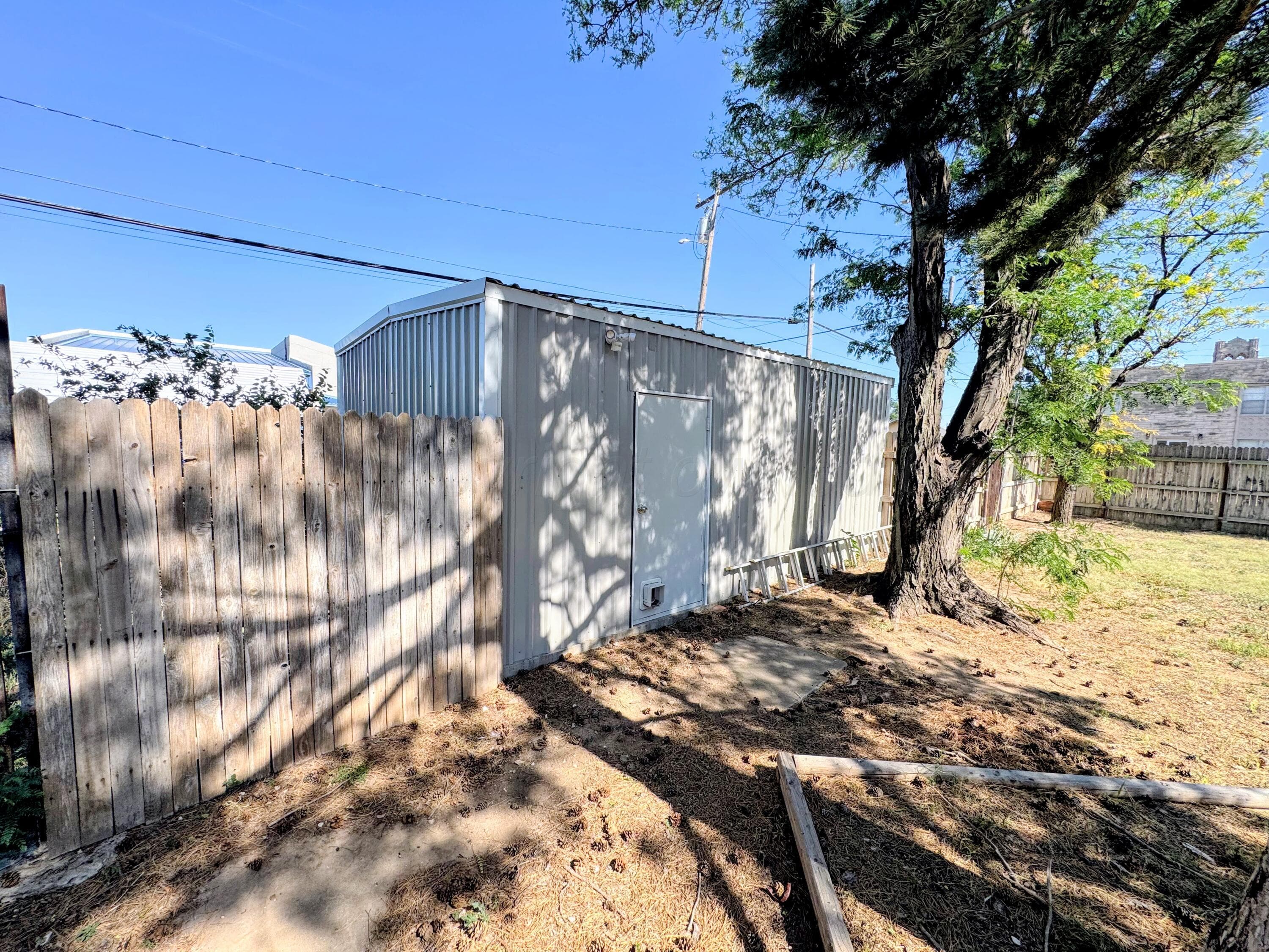 221 S Baylor Street, Perryton, TX 79070-2531, photo 28
