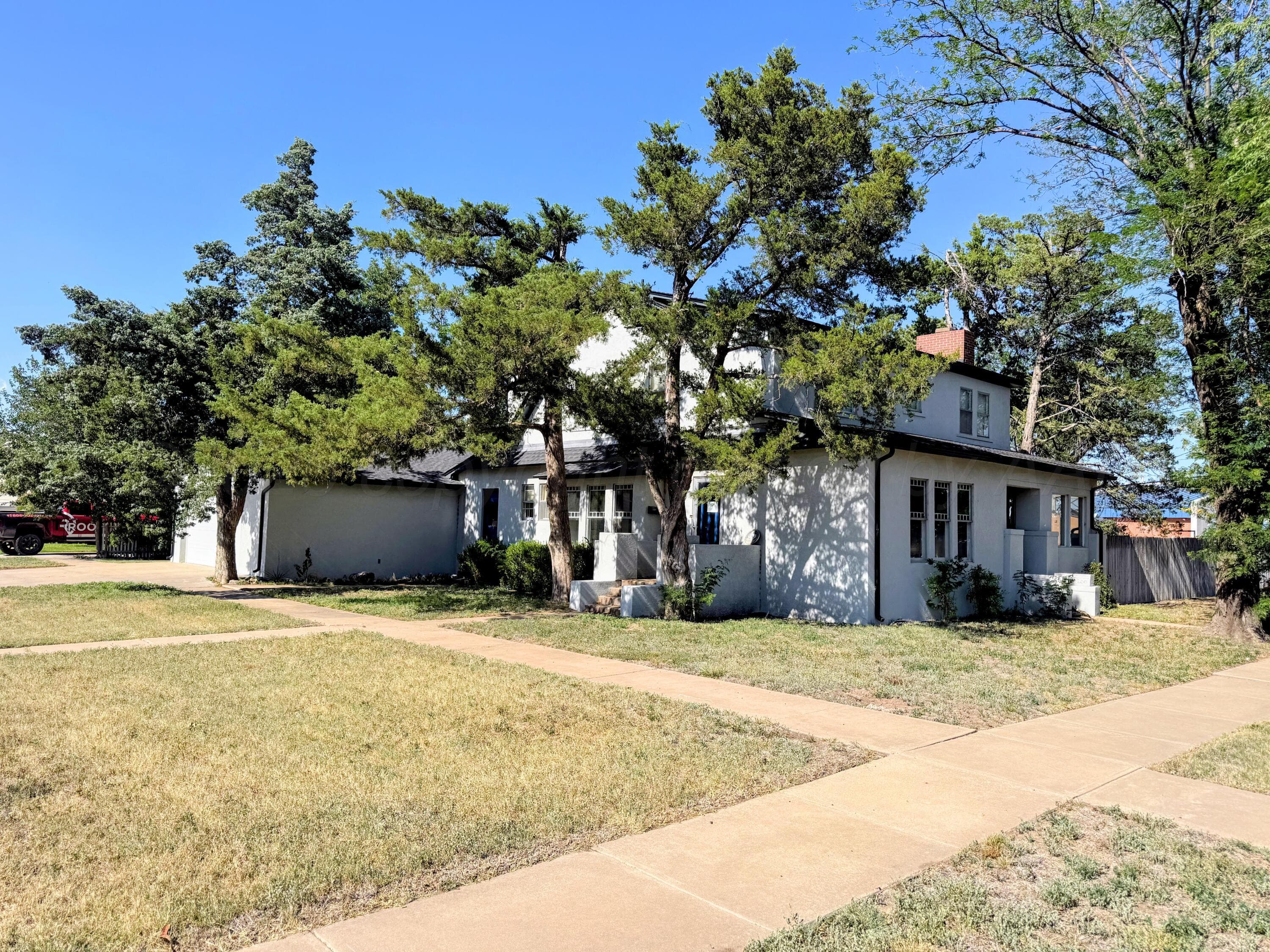221 S Baylor Street, Perryton, TX 79070-2531, photo 3