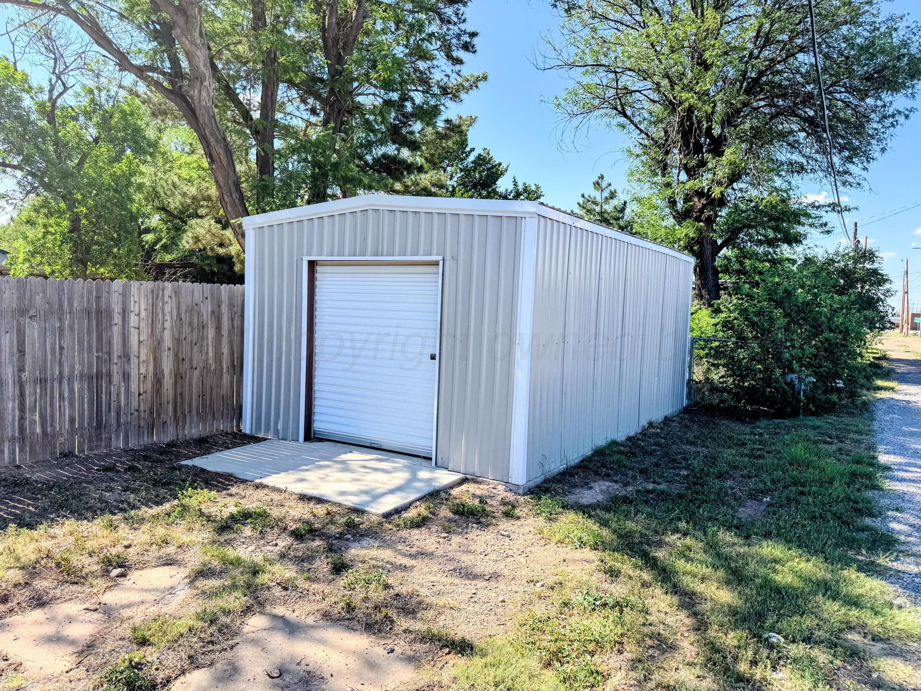 221 S Baylor Street, Perryton, TX 79070-2531, photo 29