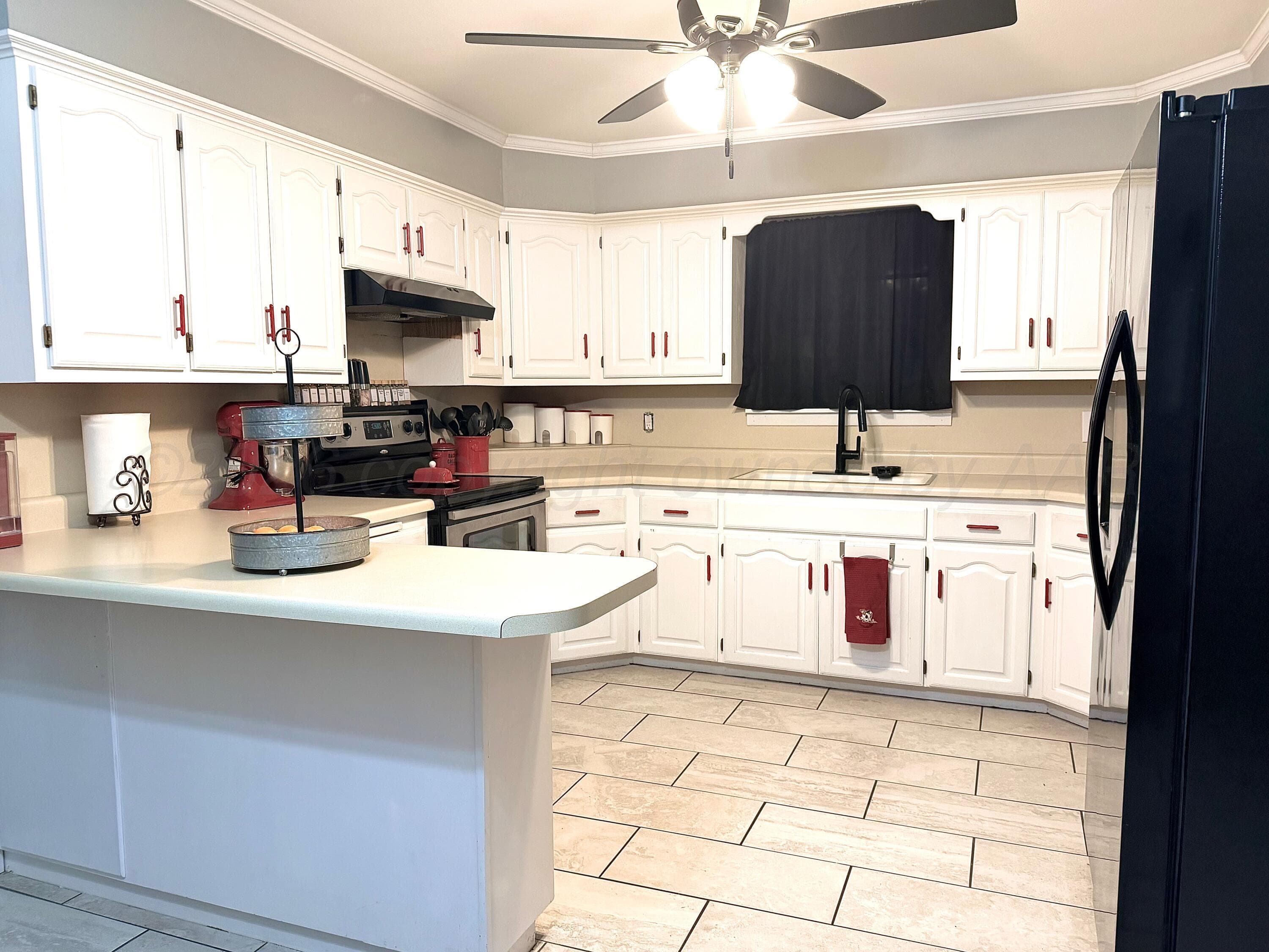412 Brown Street, Stinnett, TX 79083, photo 8