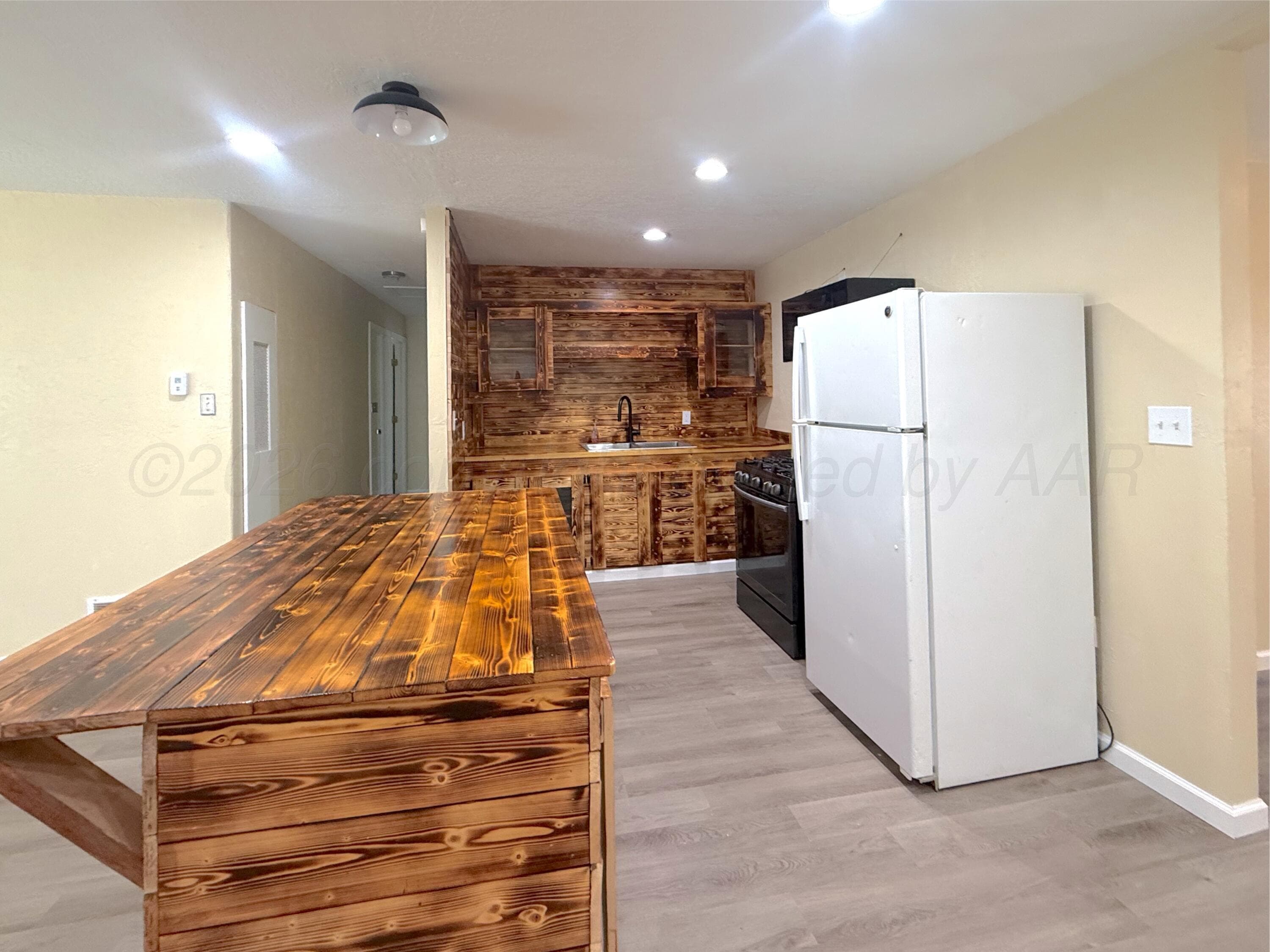 215 PEACH Avenue, Dumas, TX 79029-3431, photo 4