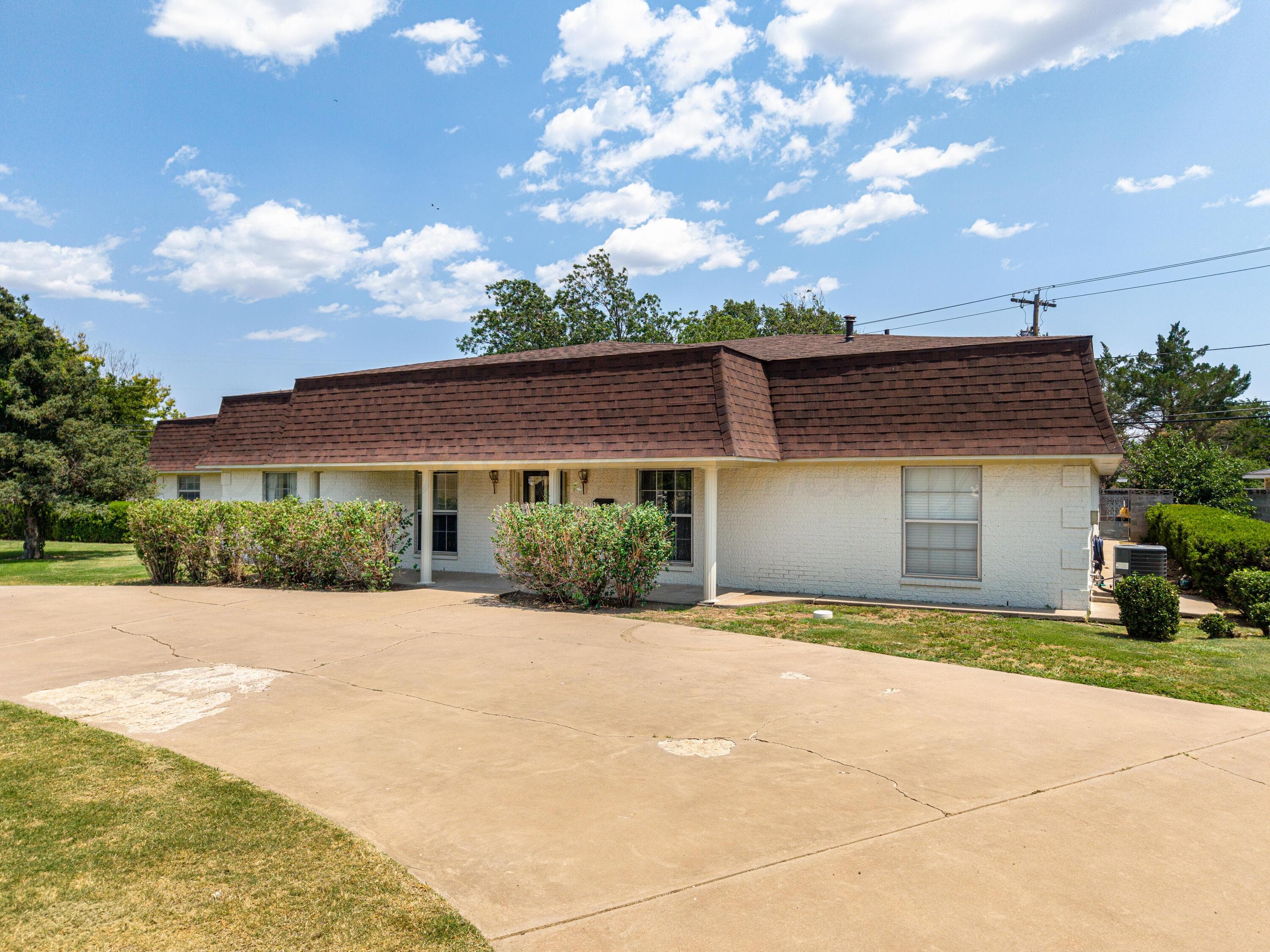 130 BAILEY Avenue, Dumas, TX 79029-3556, photo 2