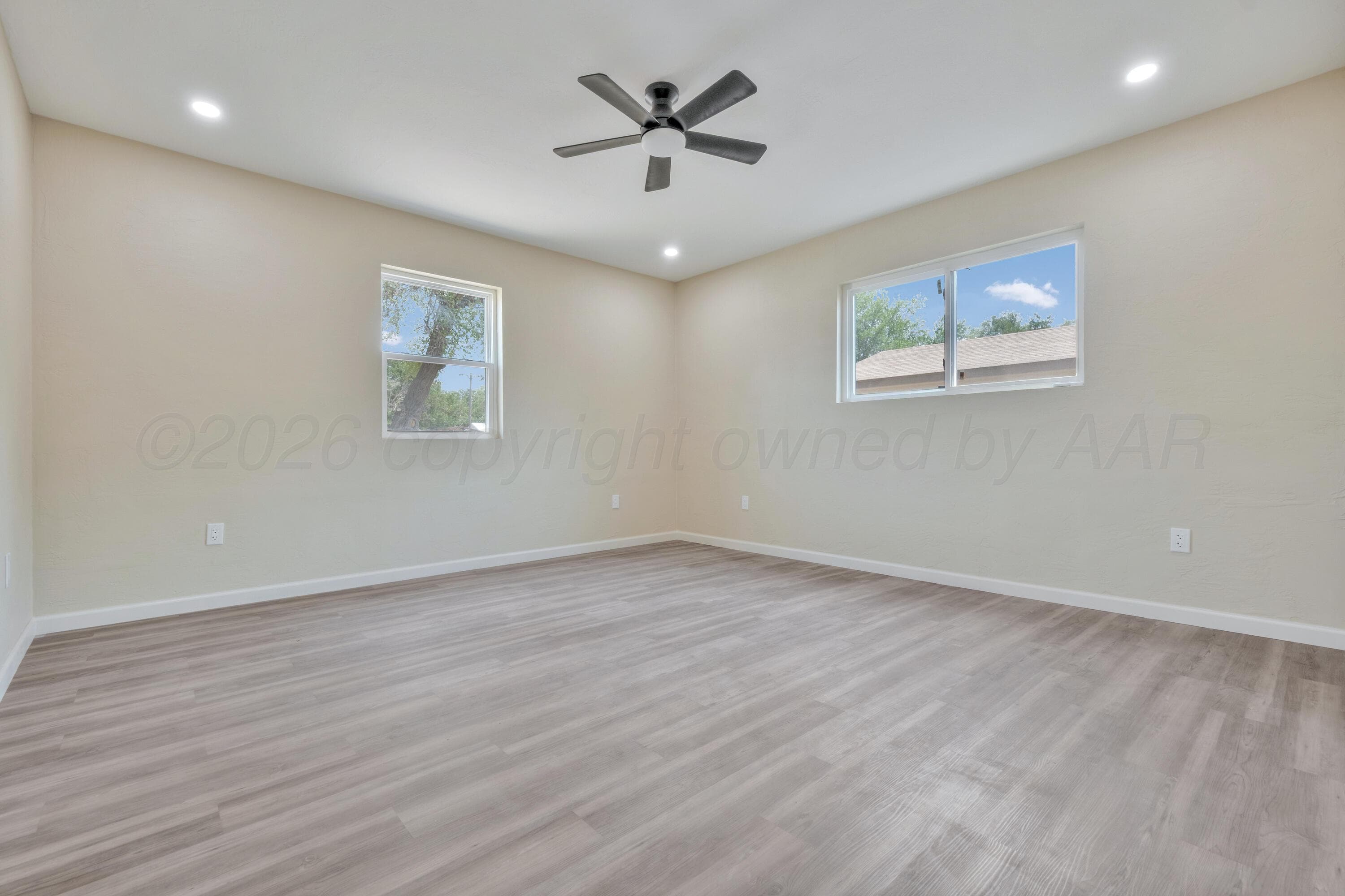 809 N MADDOX Avenue, Dumas, TX 79029-7813, photo 12
