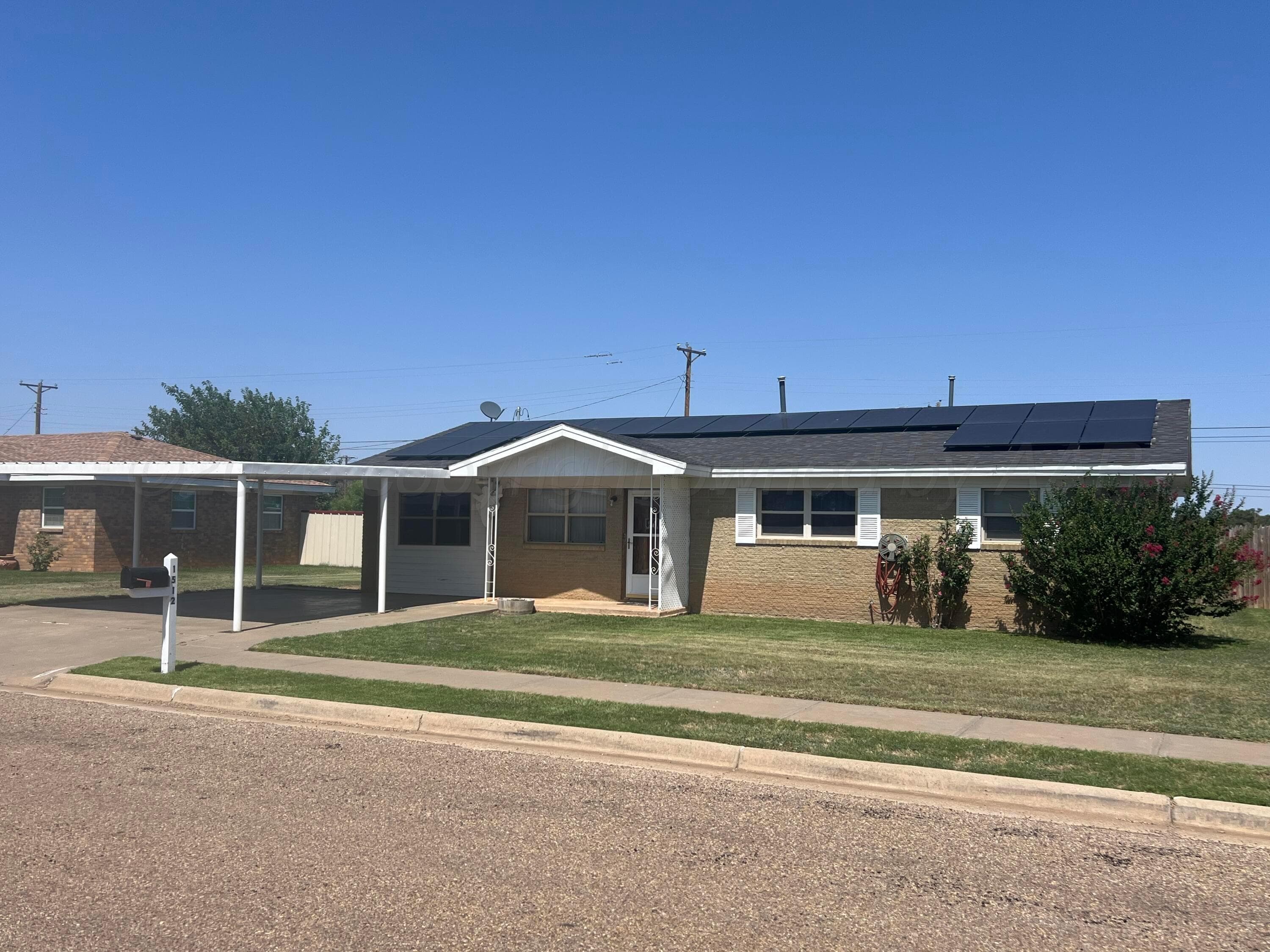 1512 James Avenue, Friona, TX 79035