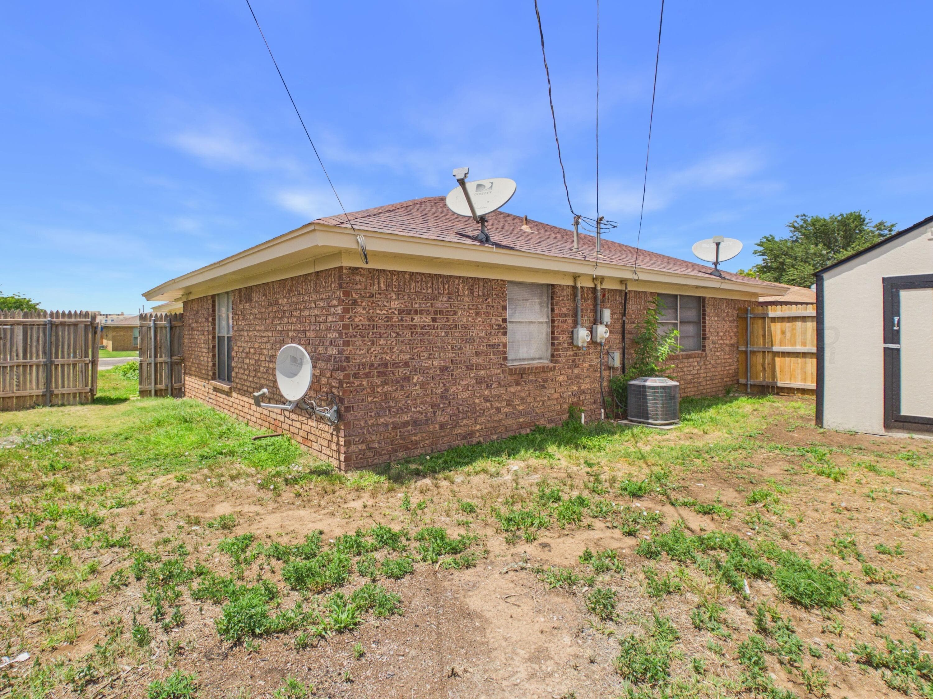 1929 HOWARD Drive, Amarillo, TX 79106-2415