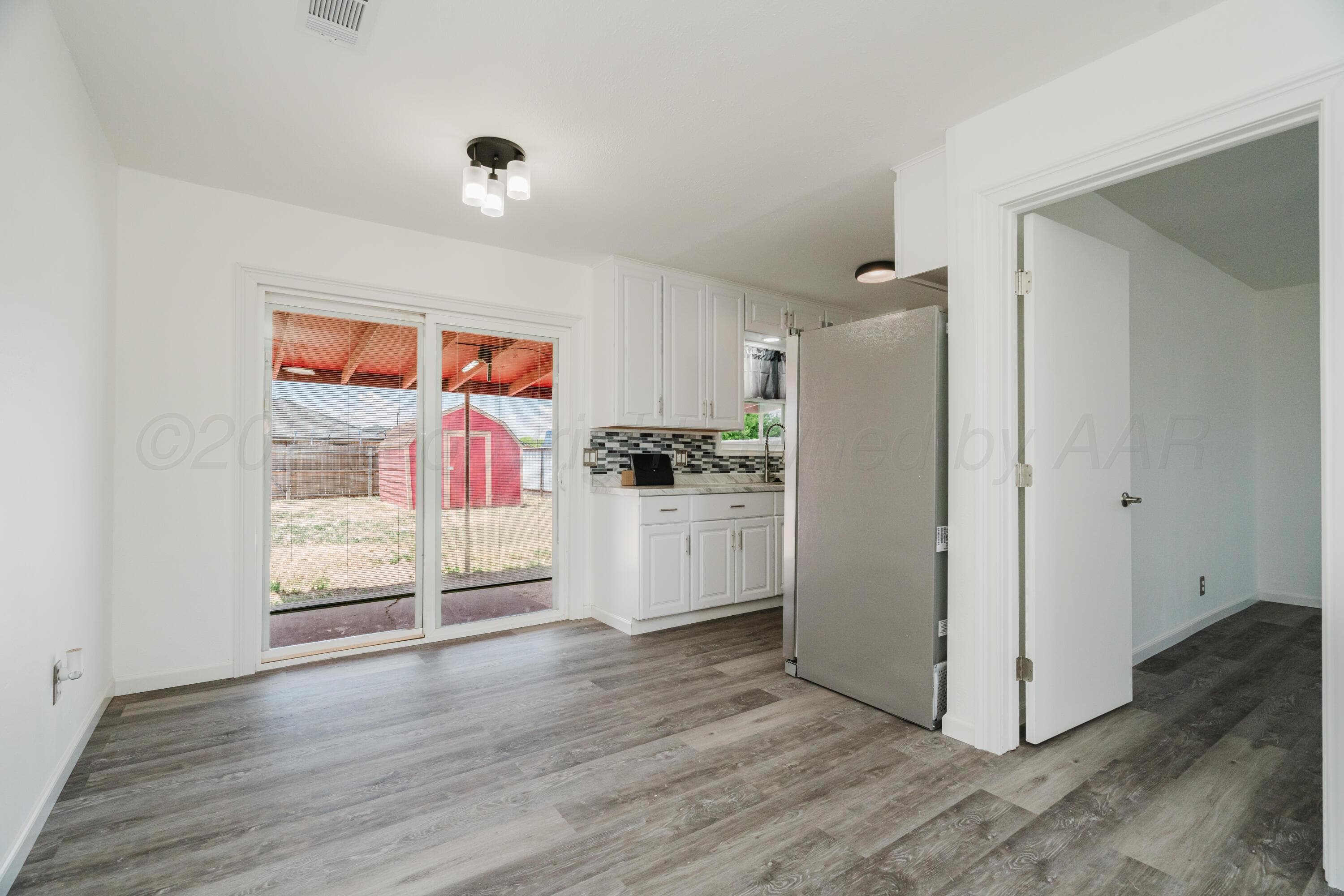 207 N BIRGE Avenue, Dumas, TX 79029-2411, photo 5
