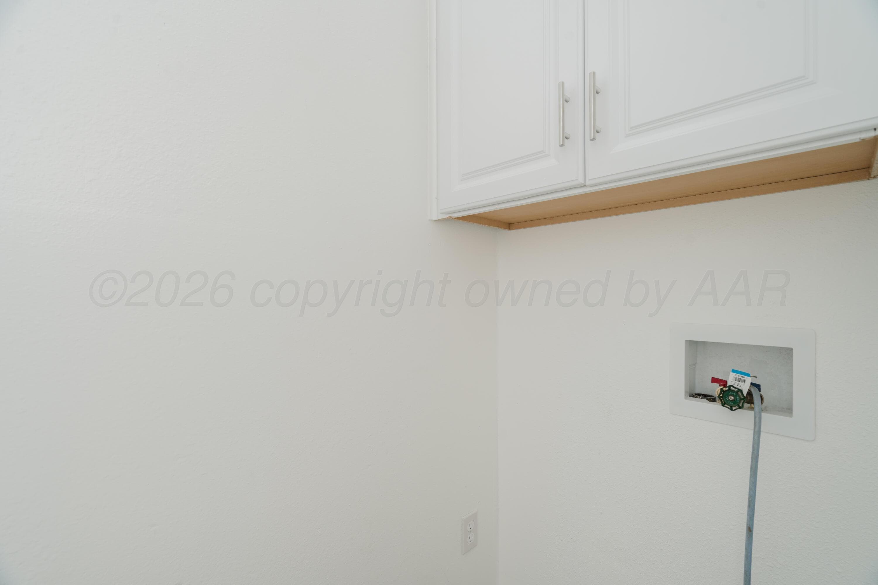 207 N BIRGE Avenue, Dumas, TX 79029-2411, photo 11