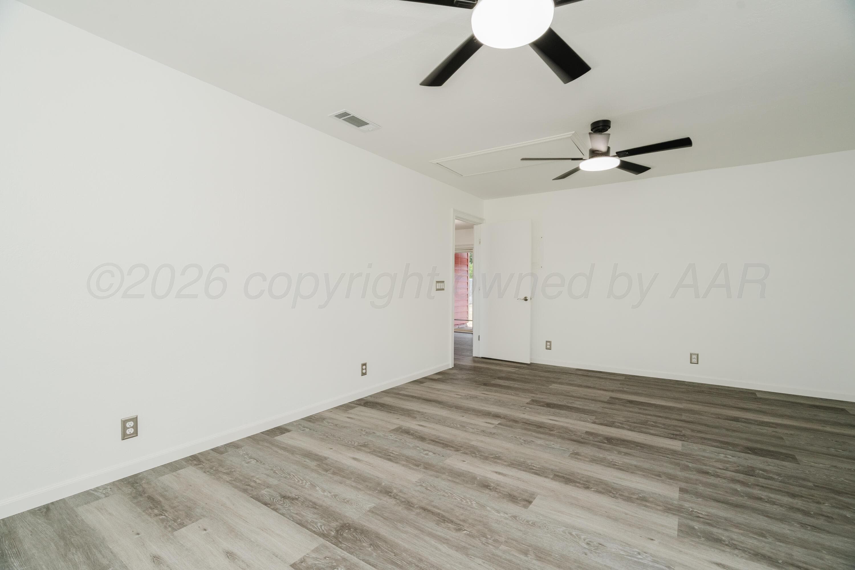 207 N BIRGE Avenue, Dumas, TX 79029-2411, photo 13