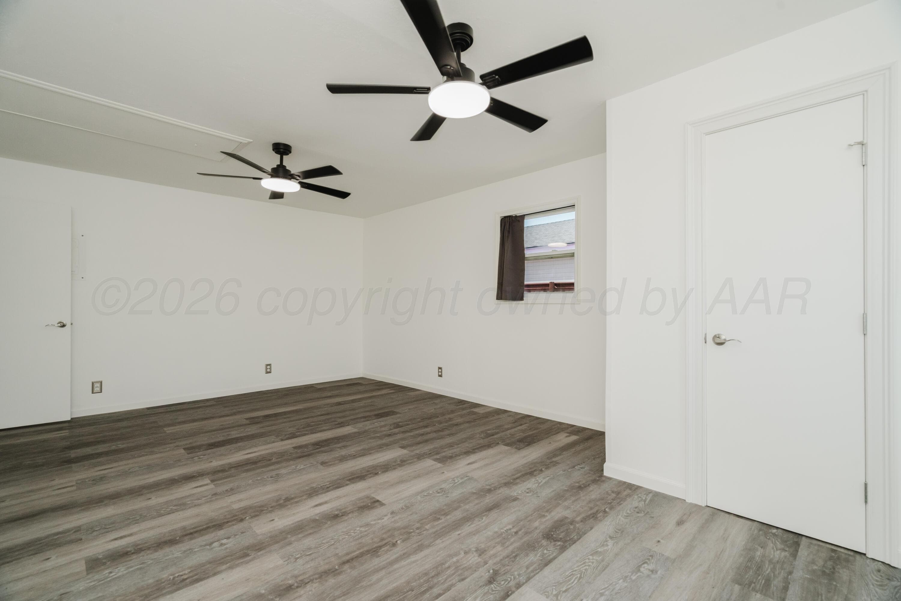 207 N BIRGE Avenue, Dumas, TX 79029-2411, photo 14