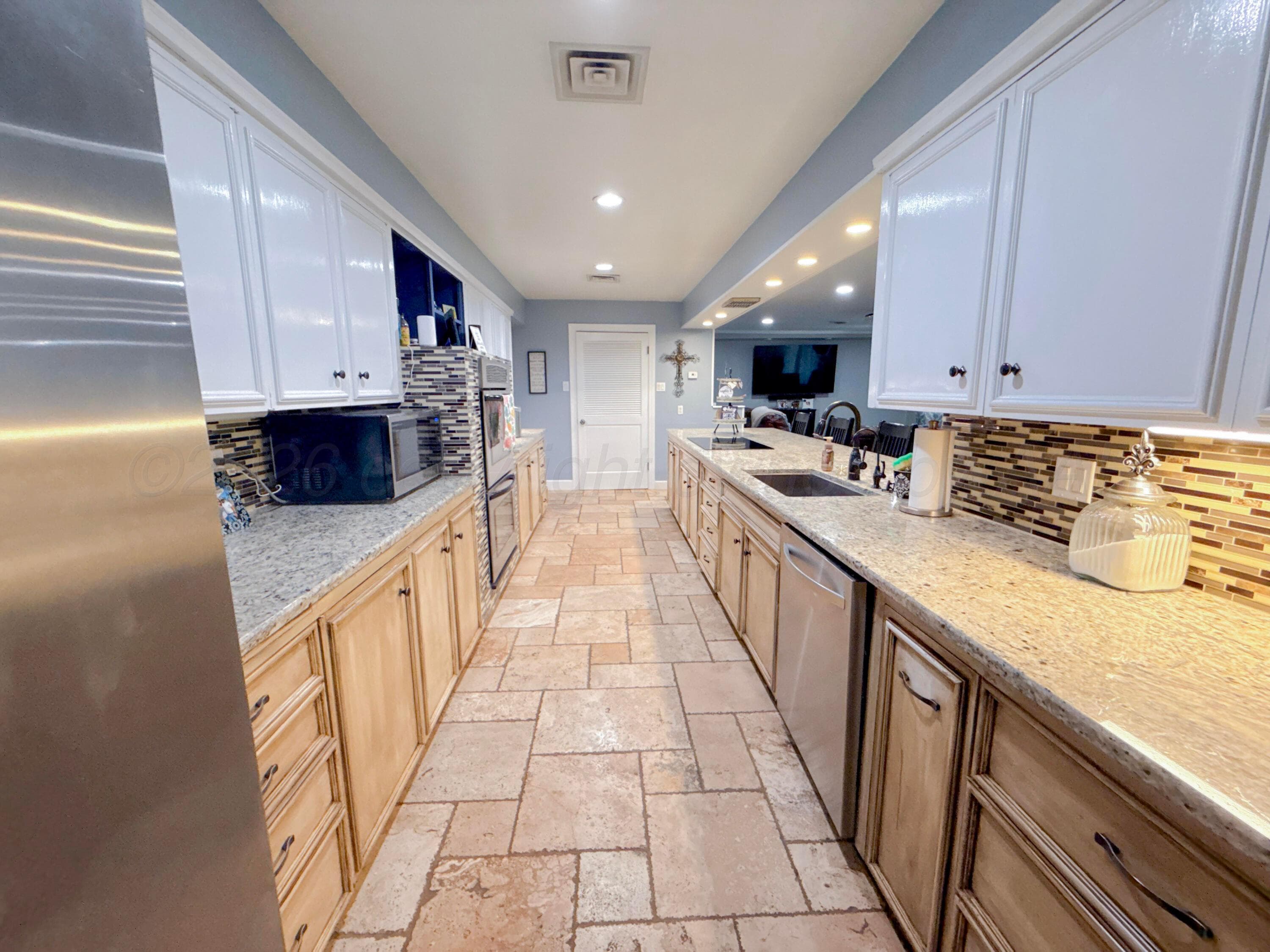 2336 DUNCAN Street, Pampa, TX 79065-3039, photo 8