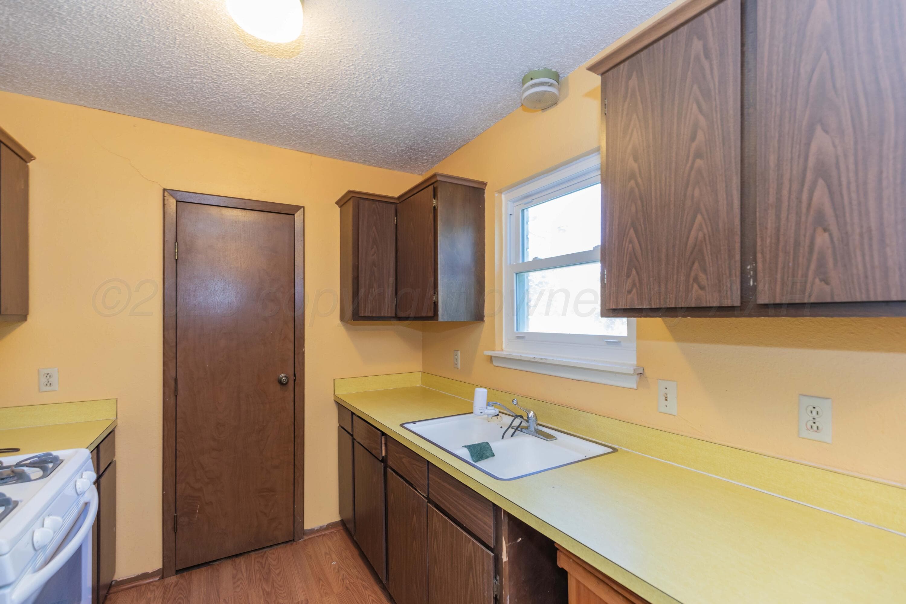 200 N Snider Street, Spearman, TX 79081, photo 7