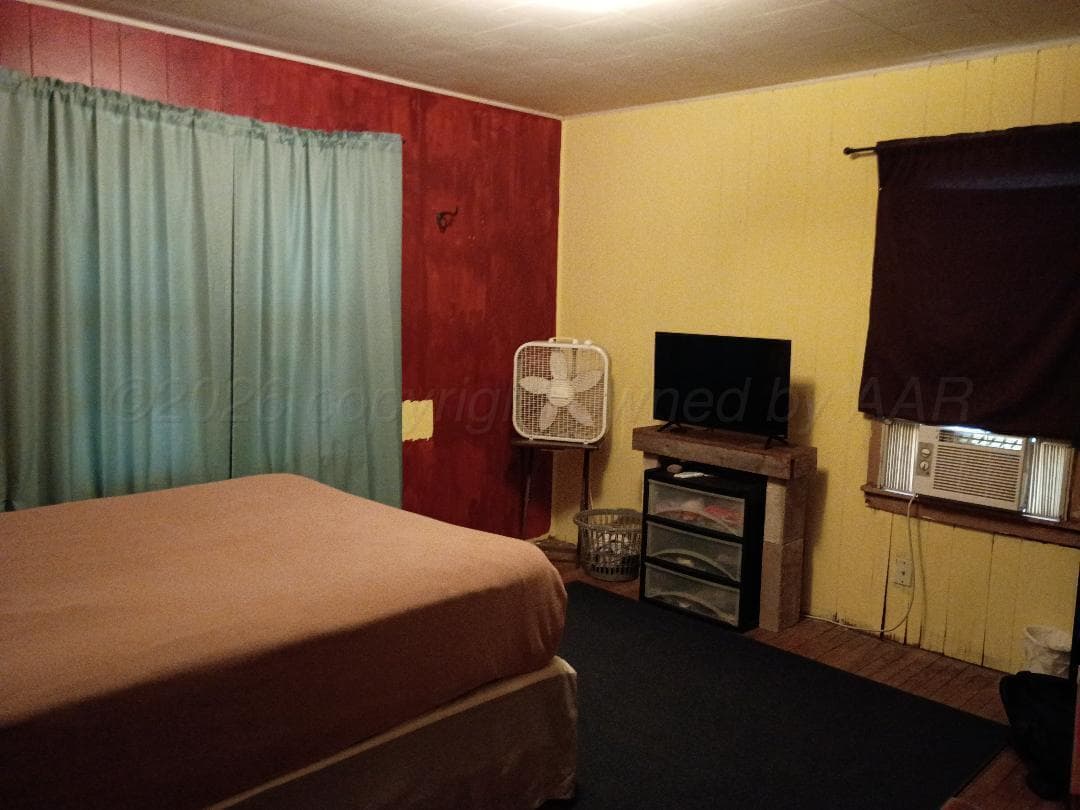 421 N LOWRY Street, Pampa, TX 79065-5029, photo 8