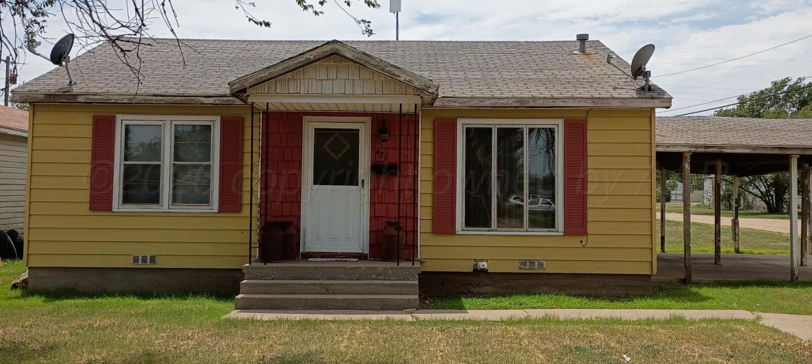 421 N LOWRY Street, Pampa, TX 79065-5029