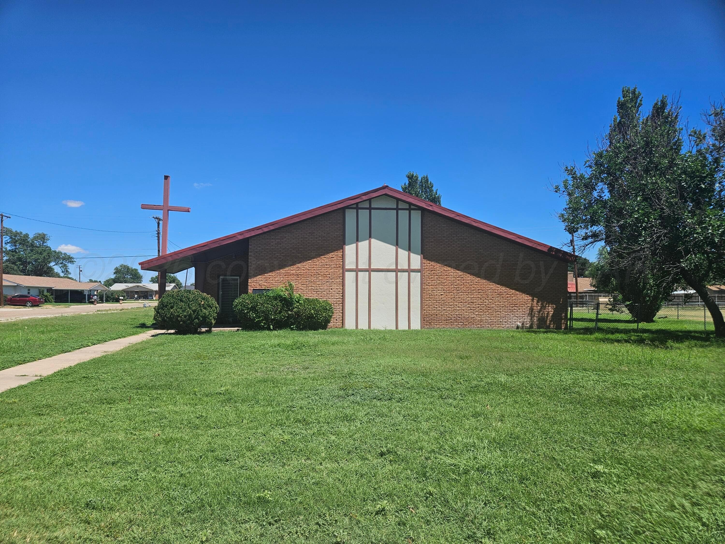 1801 S DRAKE Street, Perryton, TX 79070-4825, photo 2