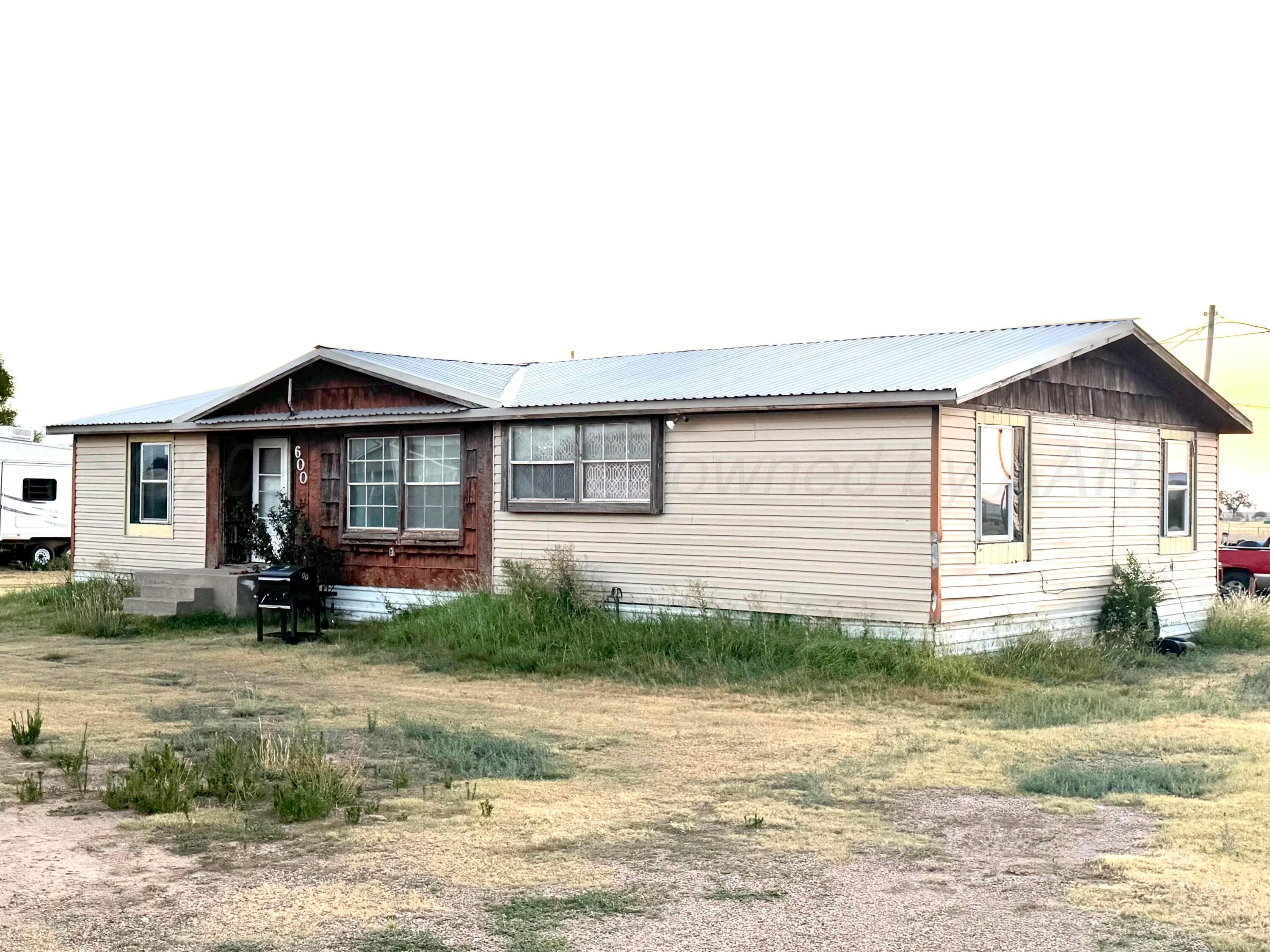 600 CHESTER Avenue, Panhandle, TX 79068-1100, photo 2
