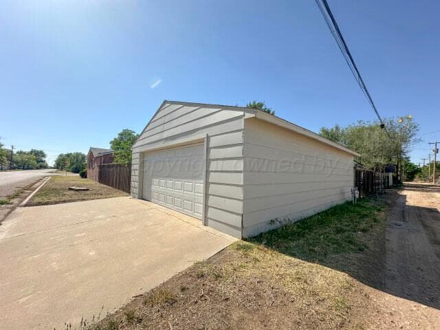 321 S Barkley Street, Spearman, TX 79081, photo 24