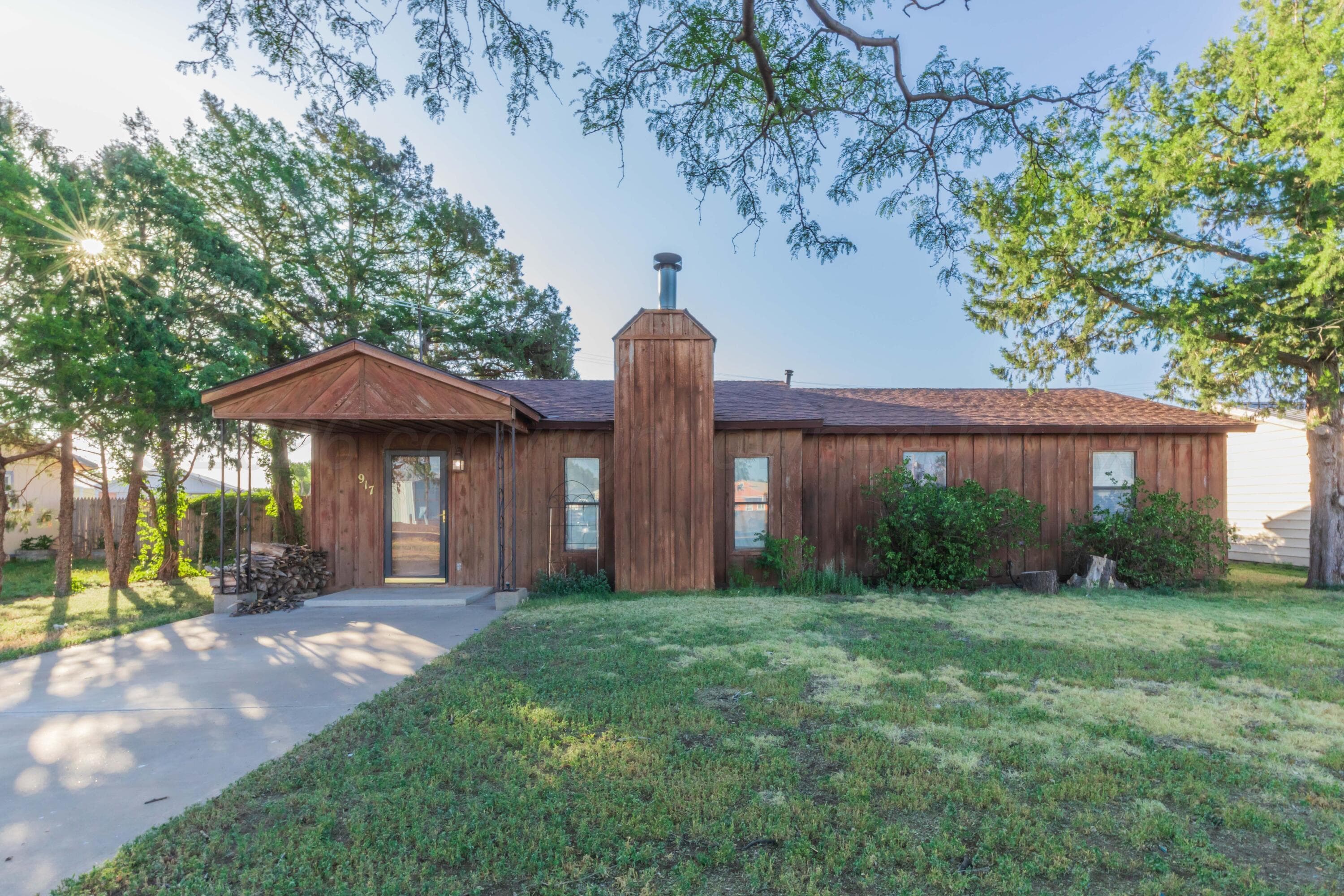 917 HIGHWAY Avenue, Sunray, TX 79086-1621