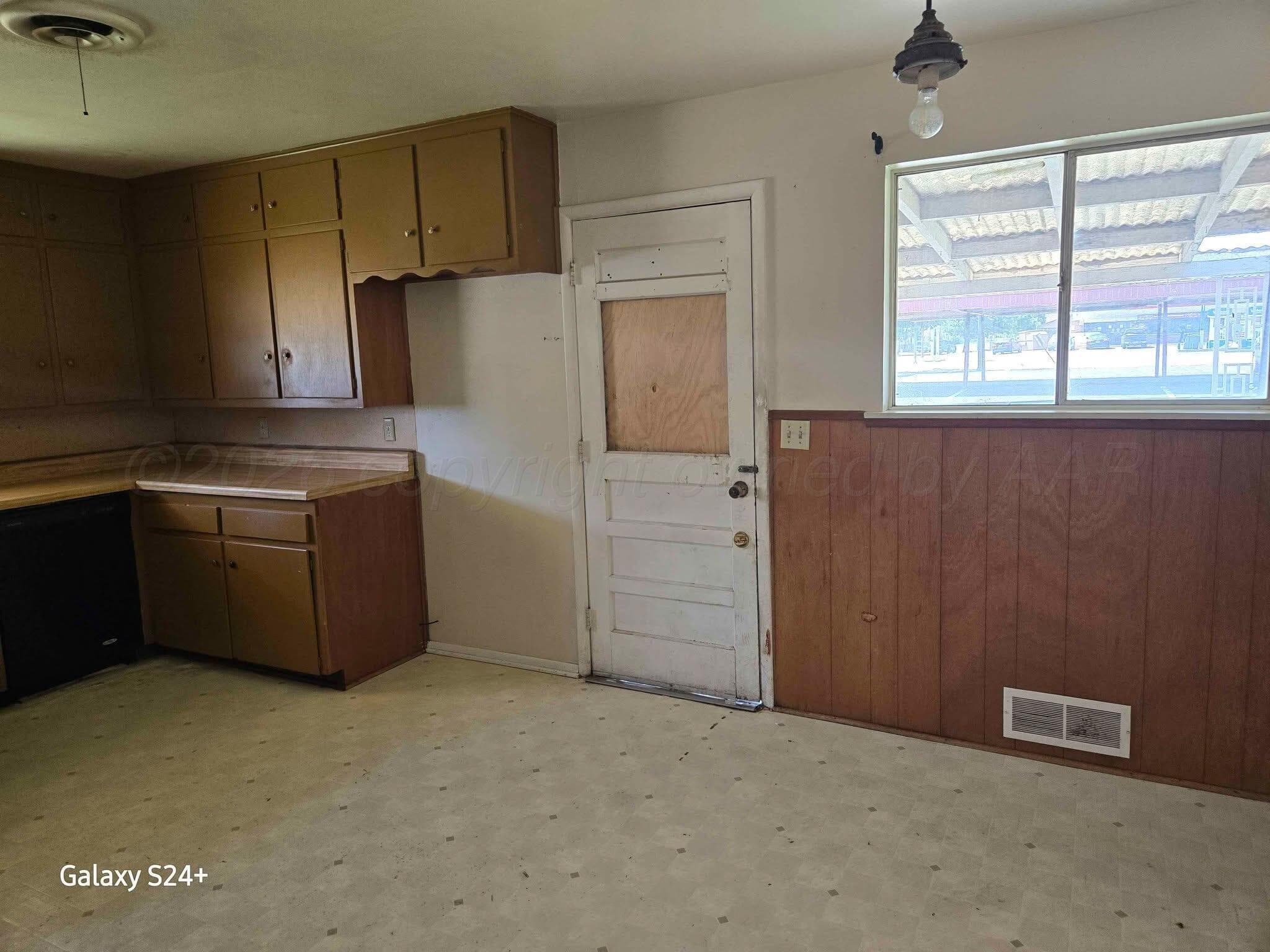 504 S FAIRMONT Street, Amarillo, TX 79106-8625, photo 2