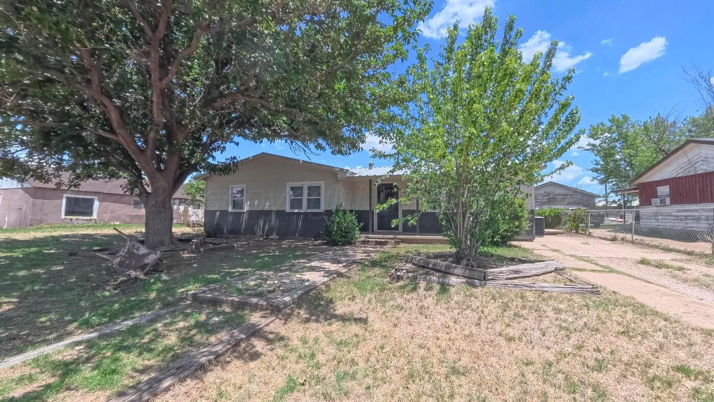 903 S Ridgeland Avenue, Fritch, TX 79036, photo 2