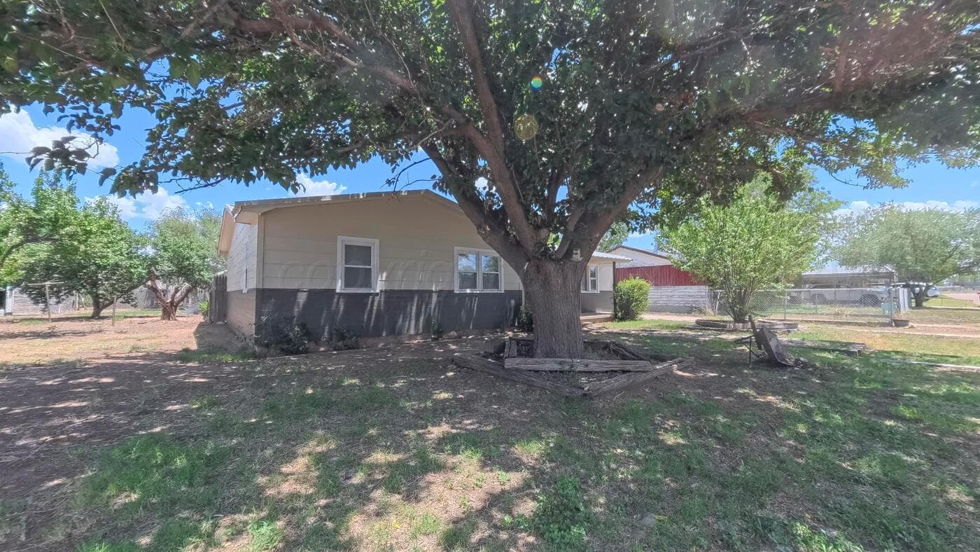 903 S Ridgeland Avenue, Fritch, TX 79036, photo 3