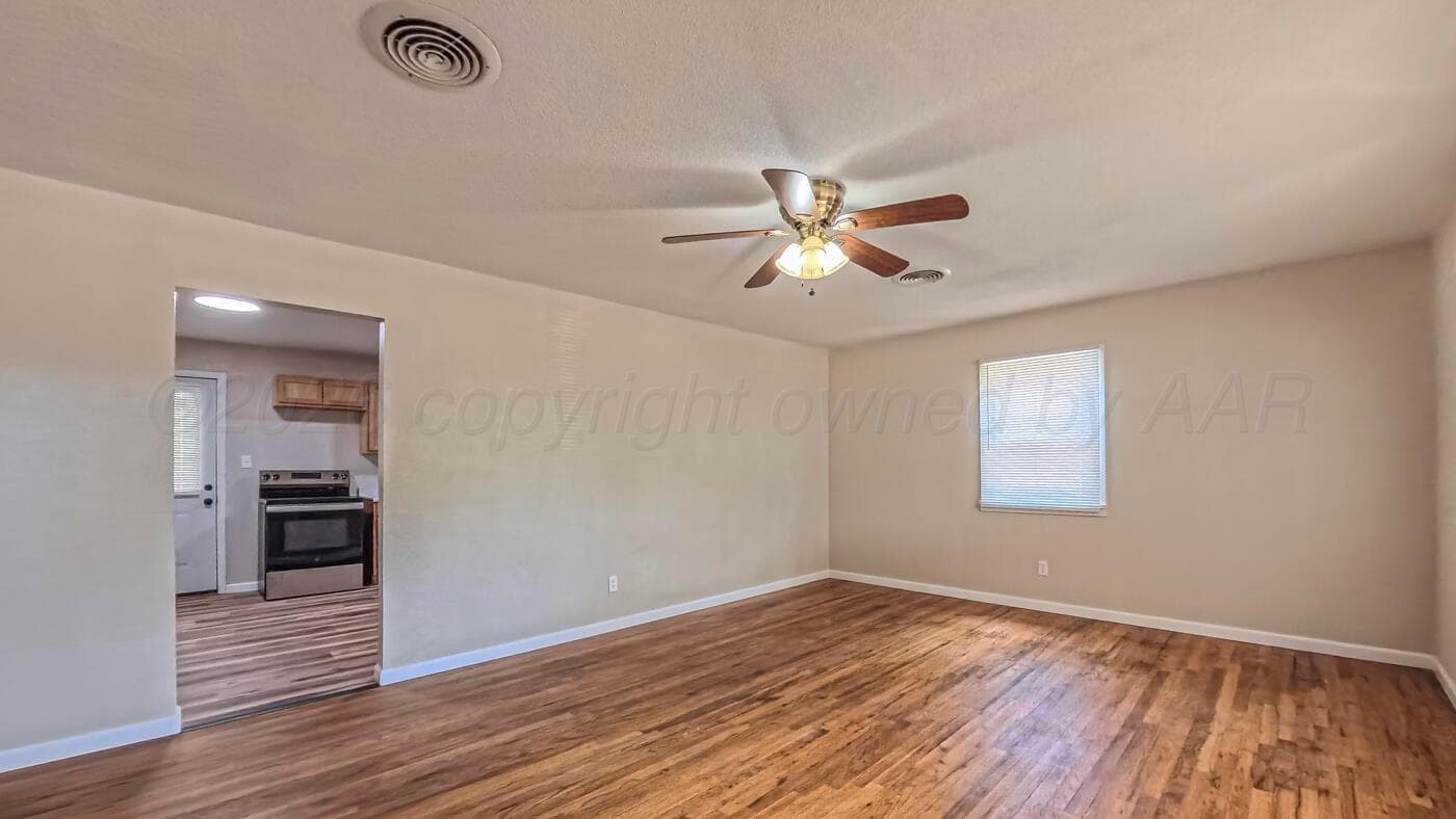 903 S Ridgeland Avenue, Fritch, TX 79036, photo 4