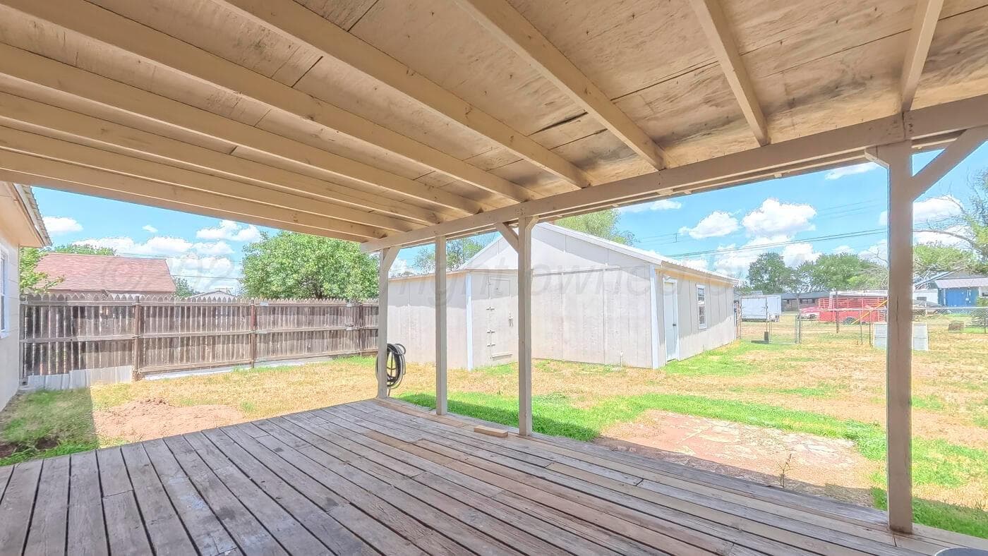 903 S Ridgeland Avenue, Fritch, TX 79036, photo 15