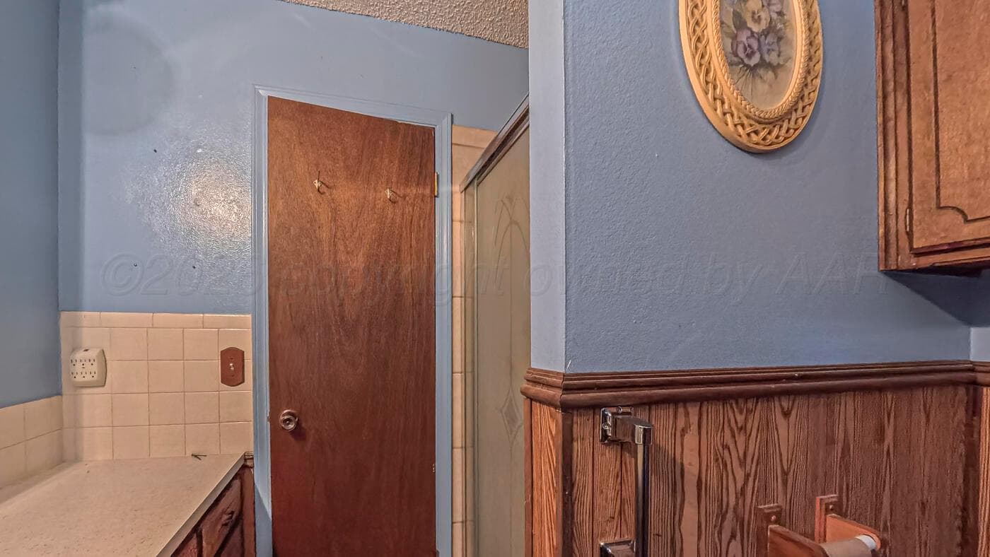 702 S Elm Avenue, Stinnett, TX 79083, photo 7