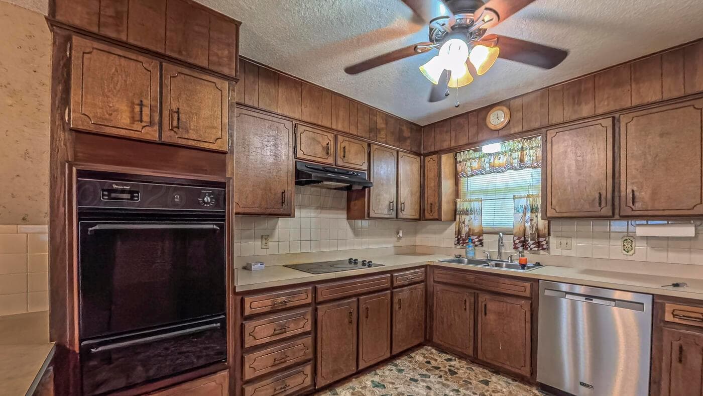 702 S Elm Avenue, Stinnett, TX 79083, photo 15
