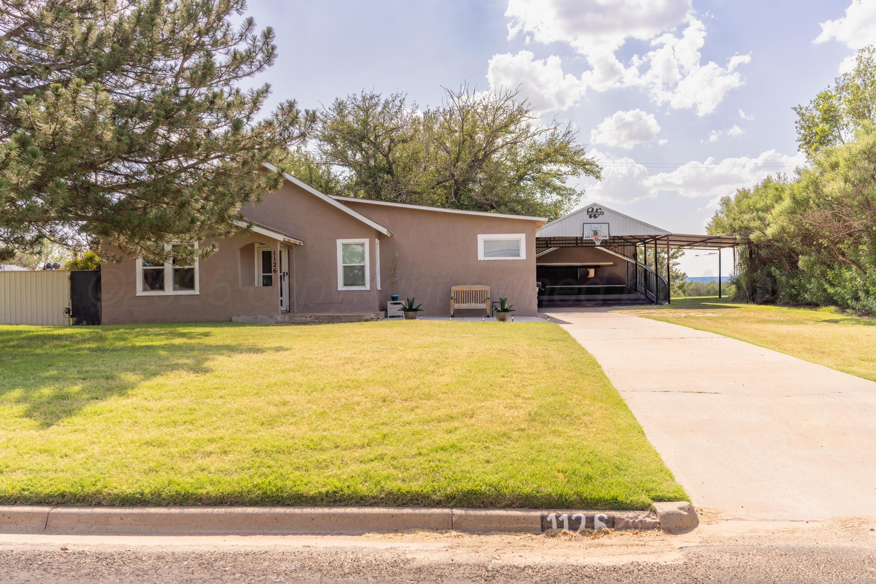 1126 S Main Street, Wheeler, TX 79096, photo 2