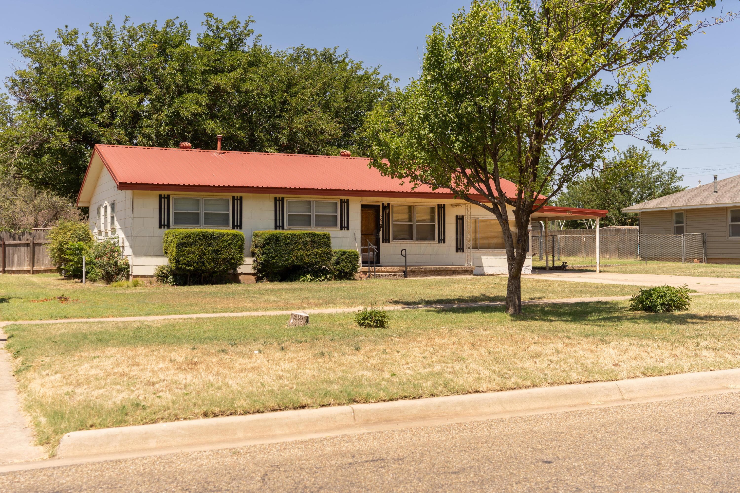 909 S Madden Street, Shamrock, TX 79079, photo 4