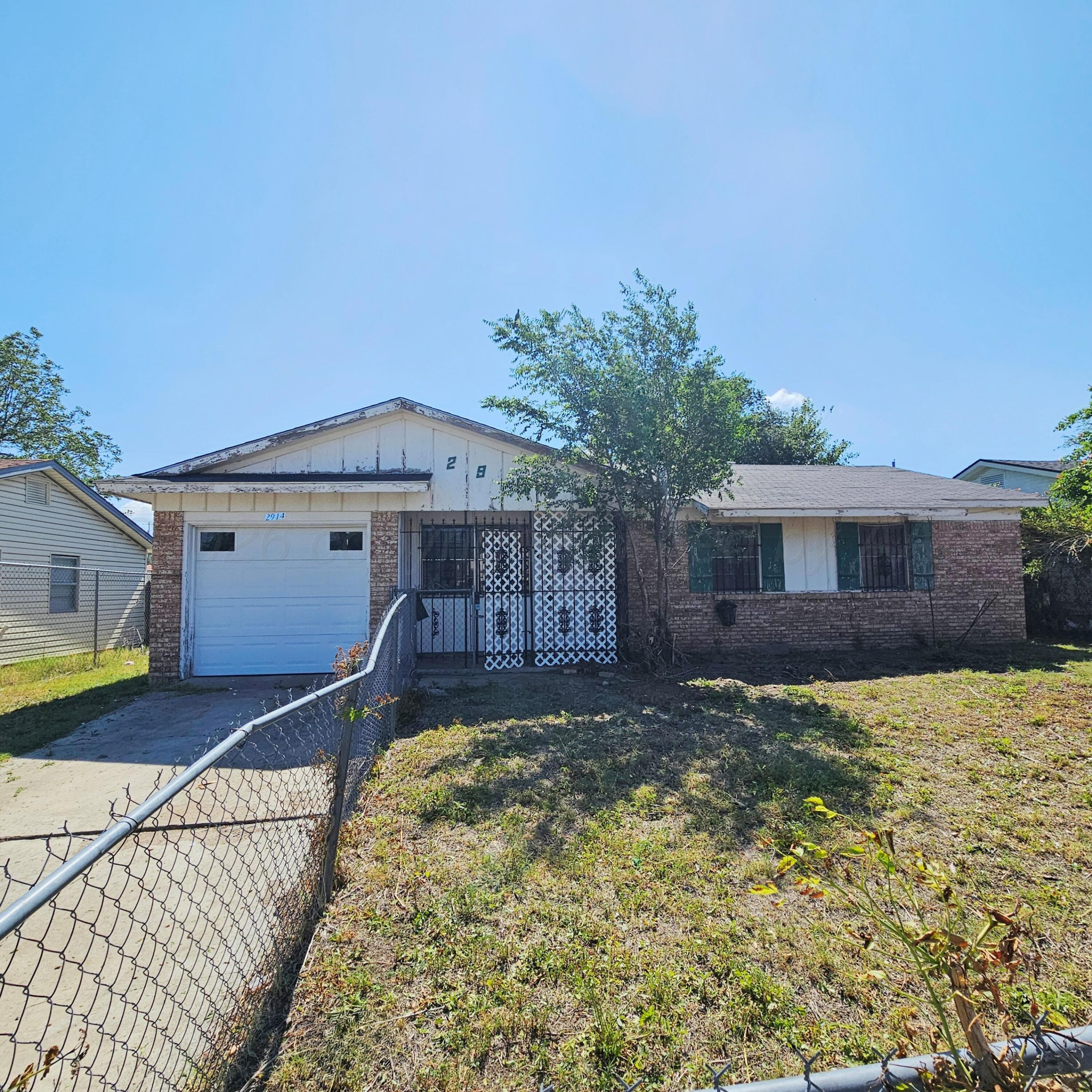 2914 ANGELUS Drive, Amarillo, TX 79107-6202