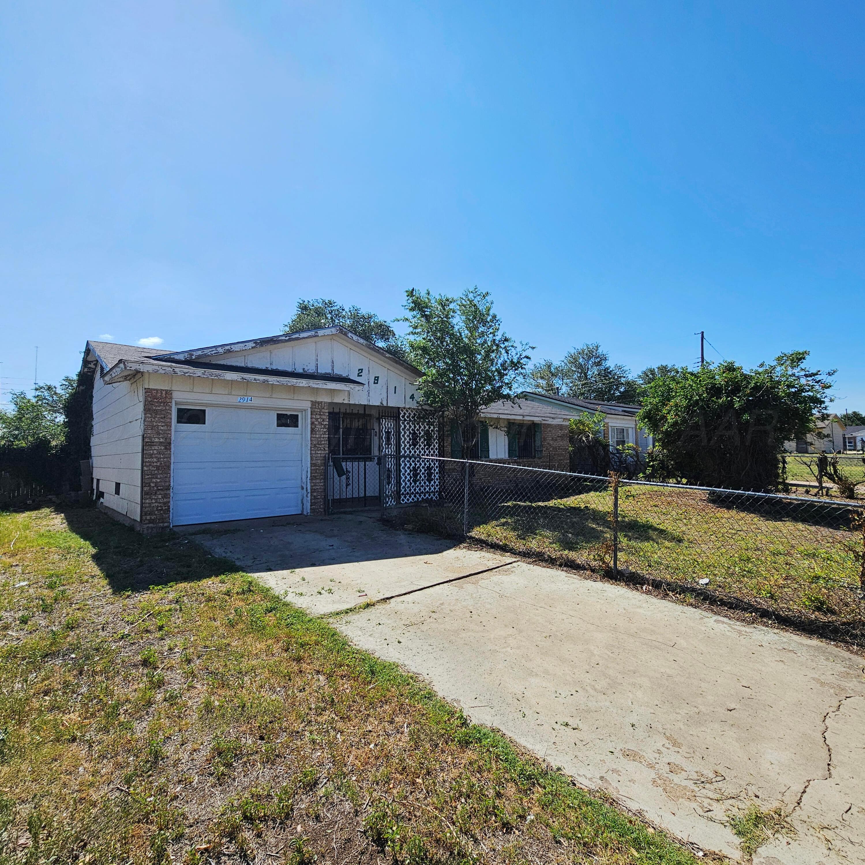 2914 ANGELUS Drive, Amarillo, TX 79107-6202, photo 2