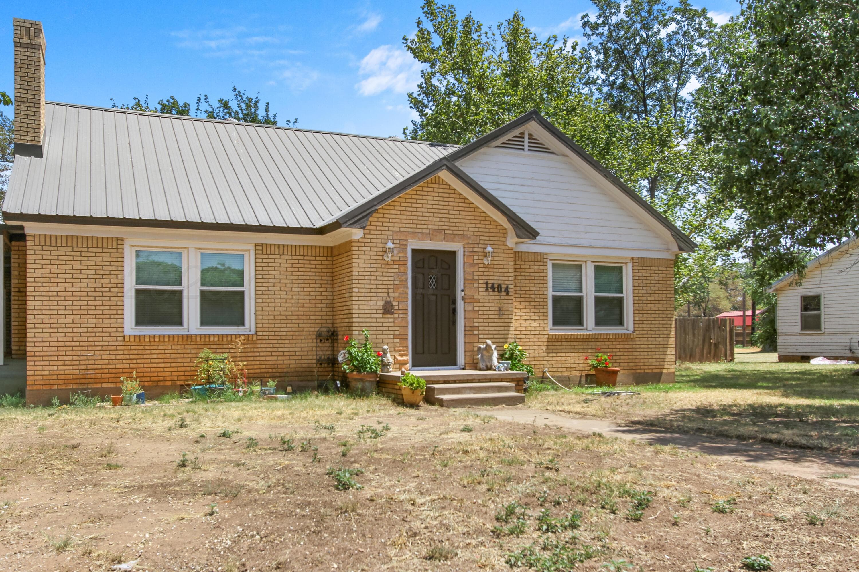 1404 Childress Street, Wellington, TX 79095, photo 2