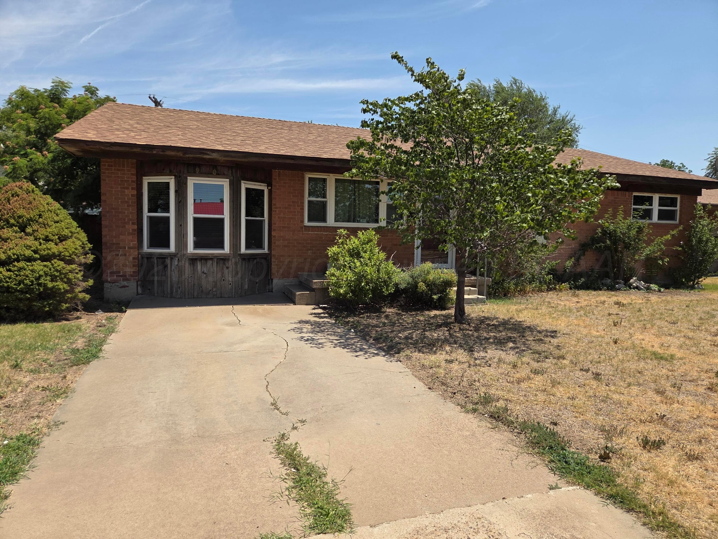 1909 GRINNELL Drive, Perryton, TX 79070-5011