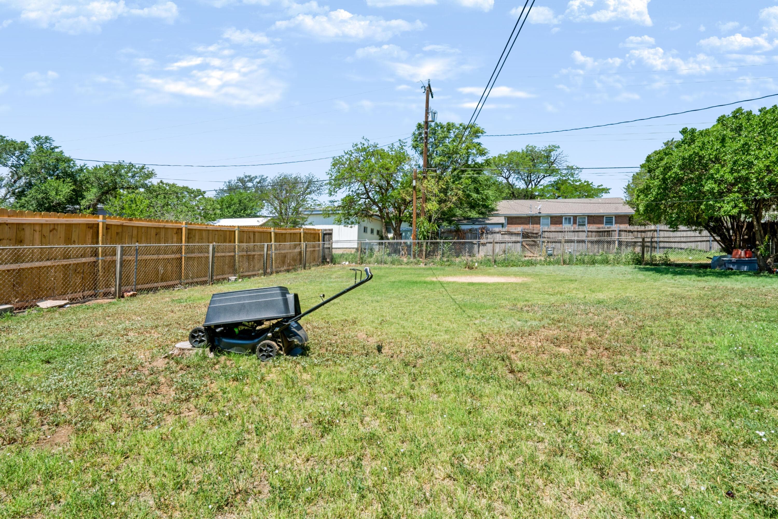 3908 WESTLAWN Avenue, Amarillo, TX 79102-1724, photo 27