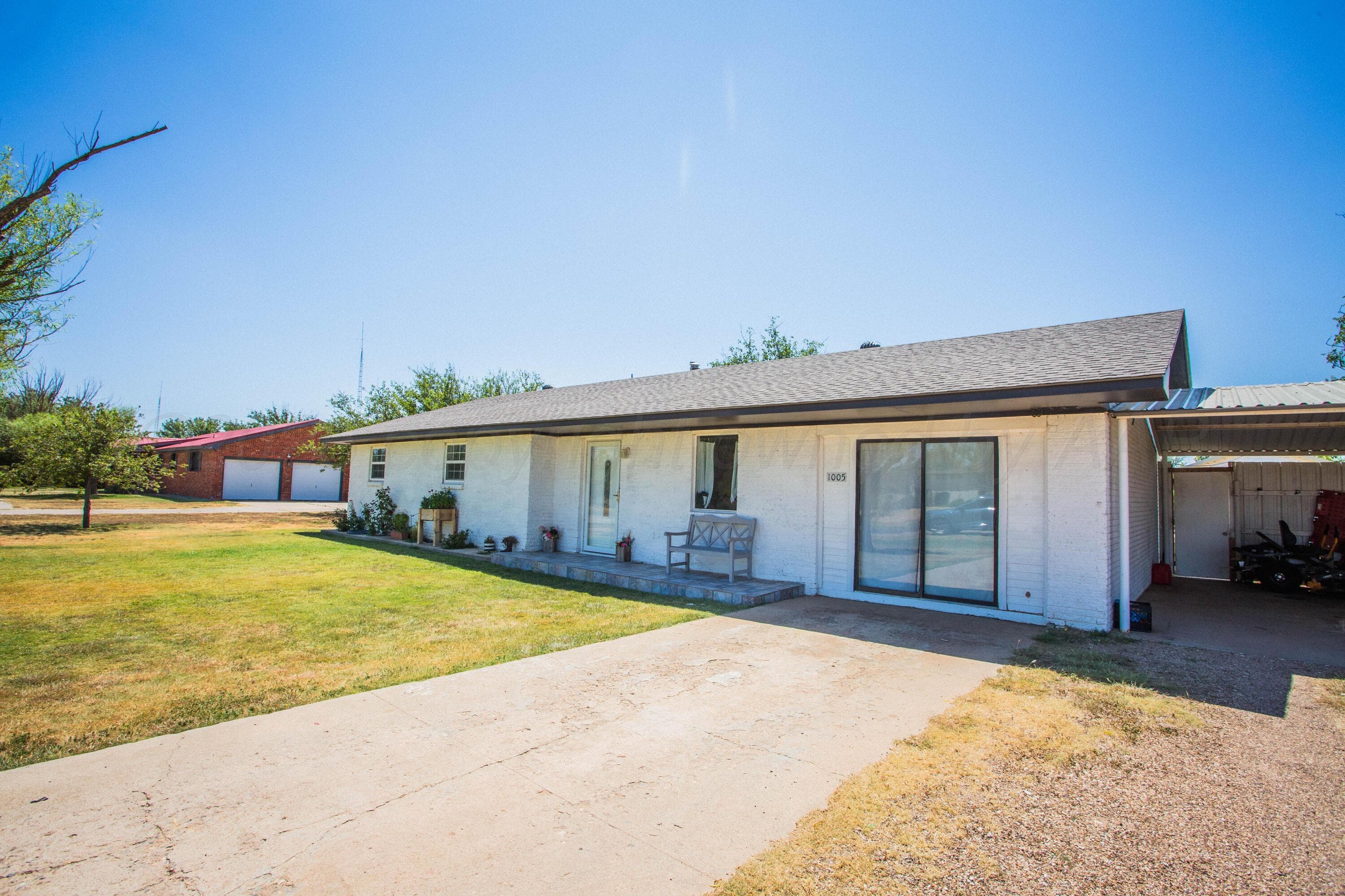 1005 N Dallas Avenue, Tulia, TX 79088, photo 2