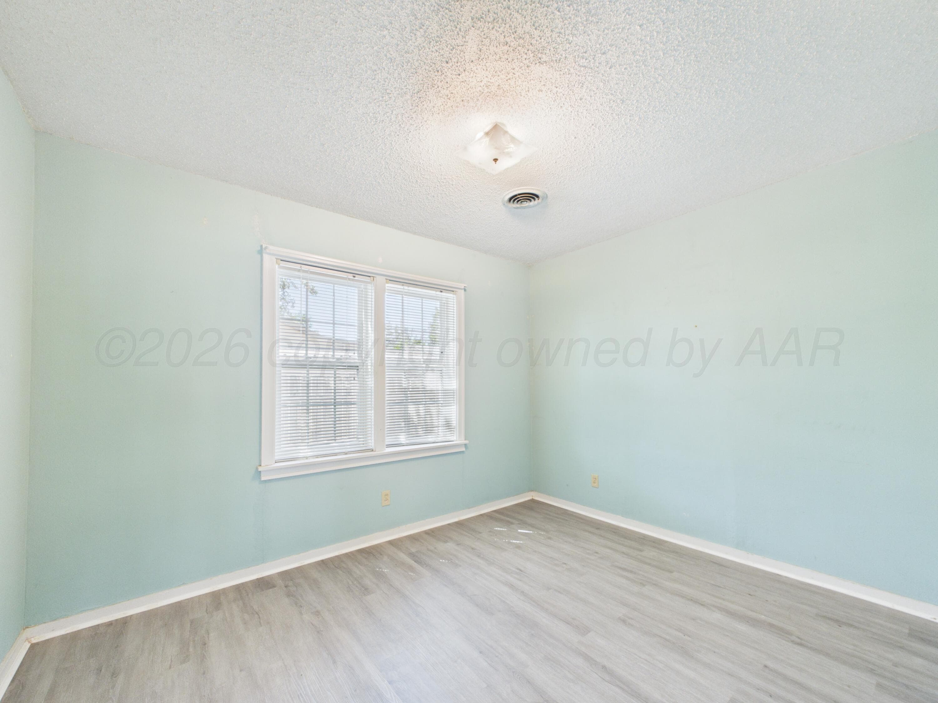 613 N DOUCETTE Street, Pampa, TX 79065-5011, photo 9
