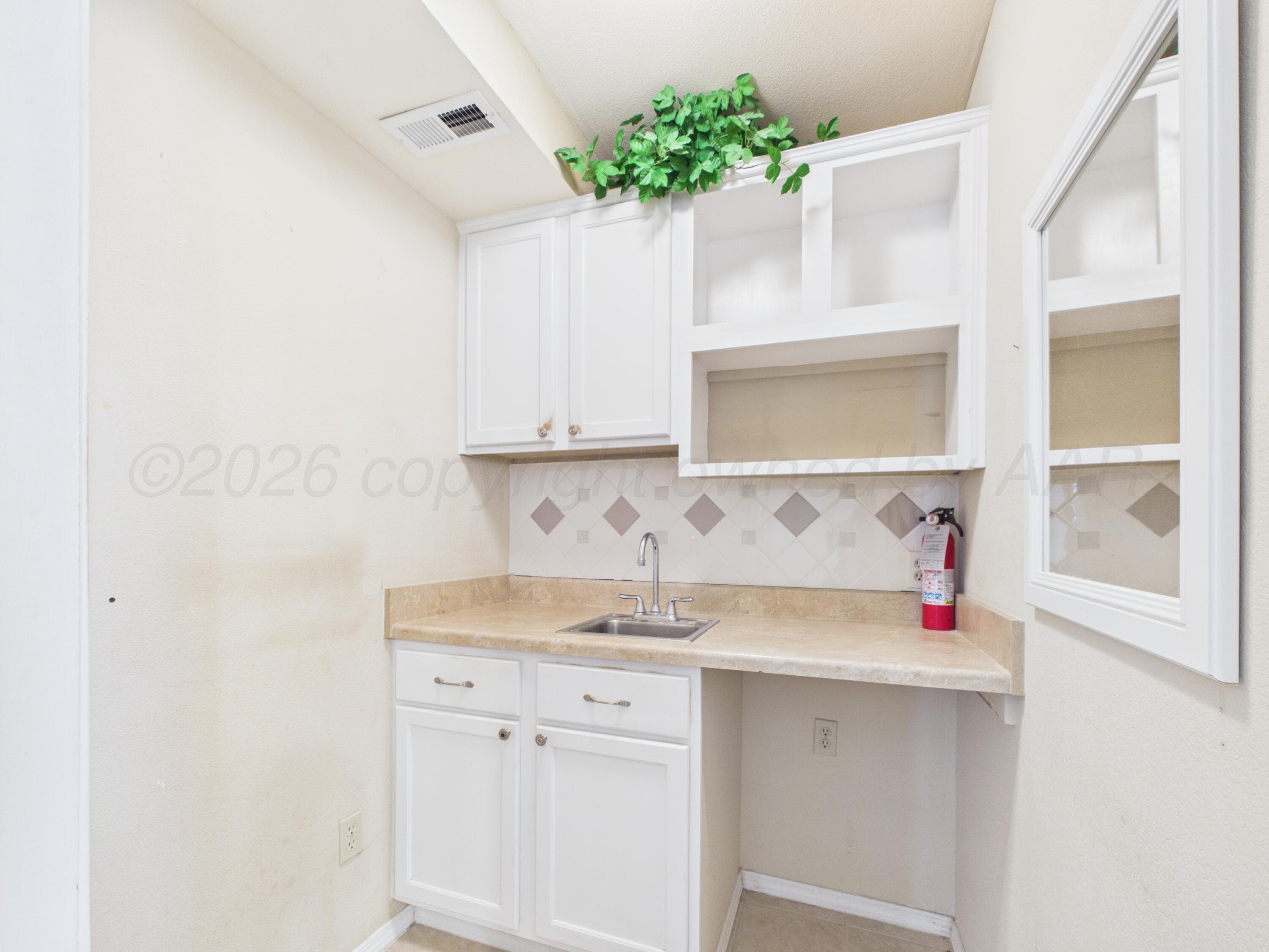 613 N DOUCETTE Street, Pampa, TX 79065-5011, photo 27
