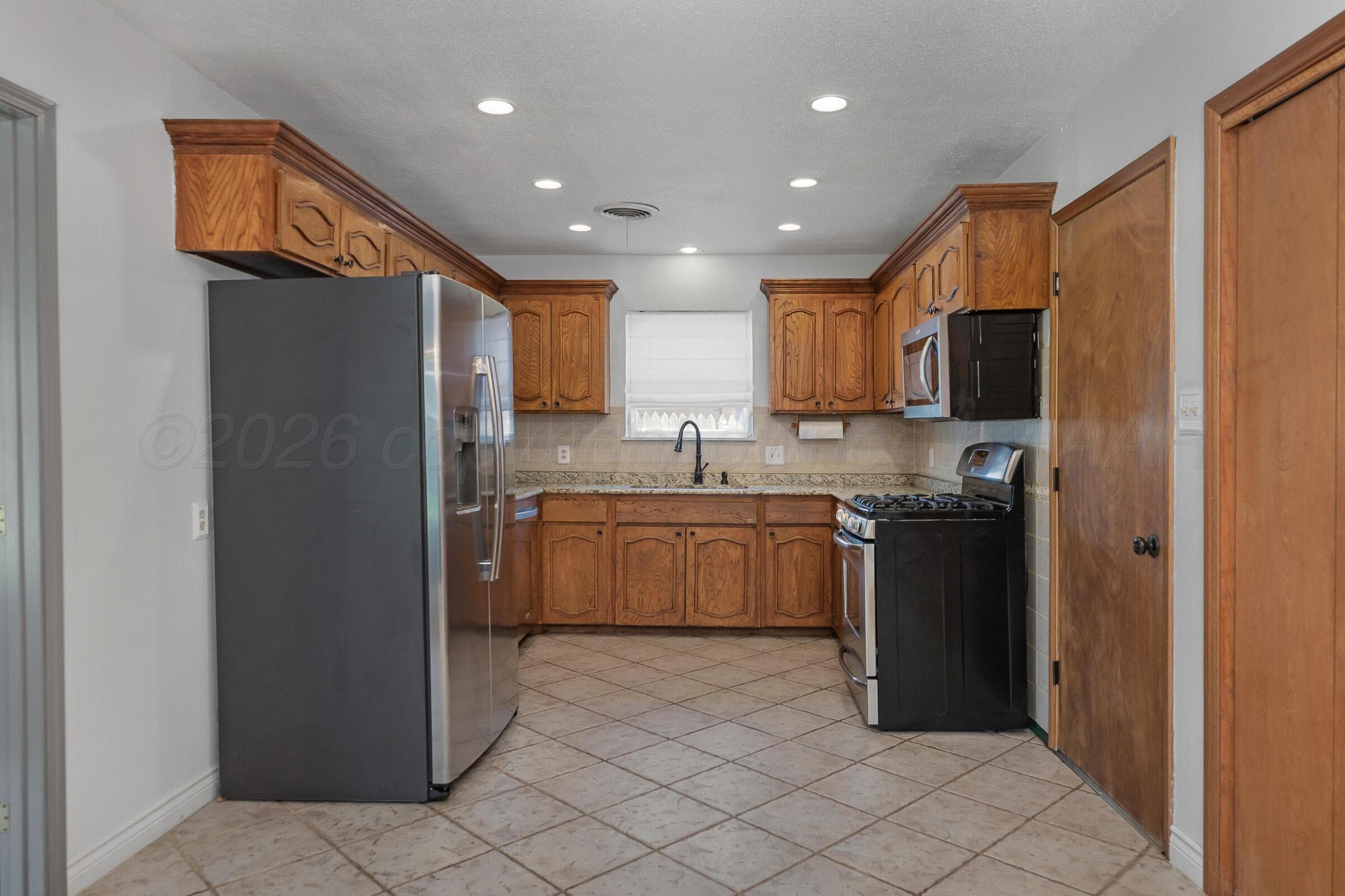 1611 Maple Avenue, Panhandle, TX 79068, photo 9