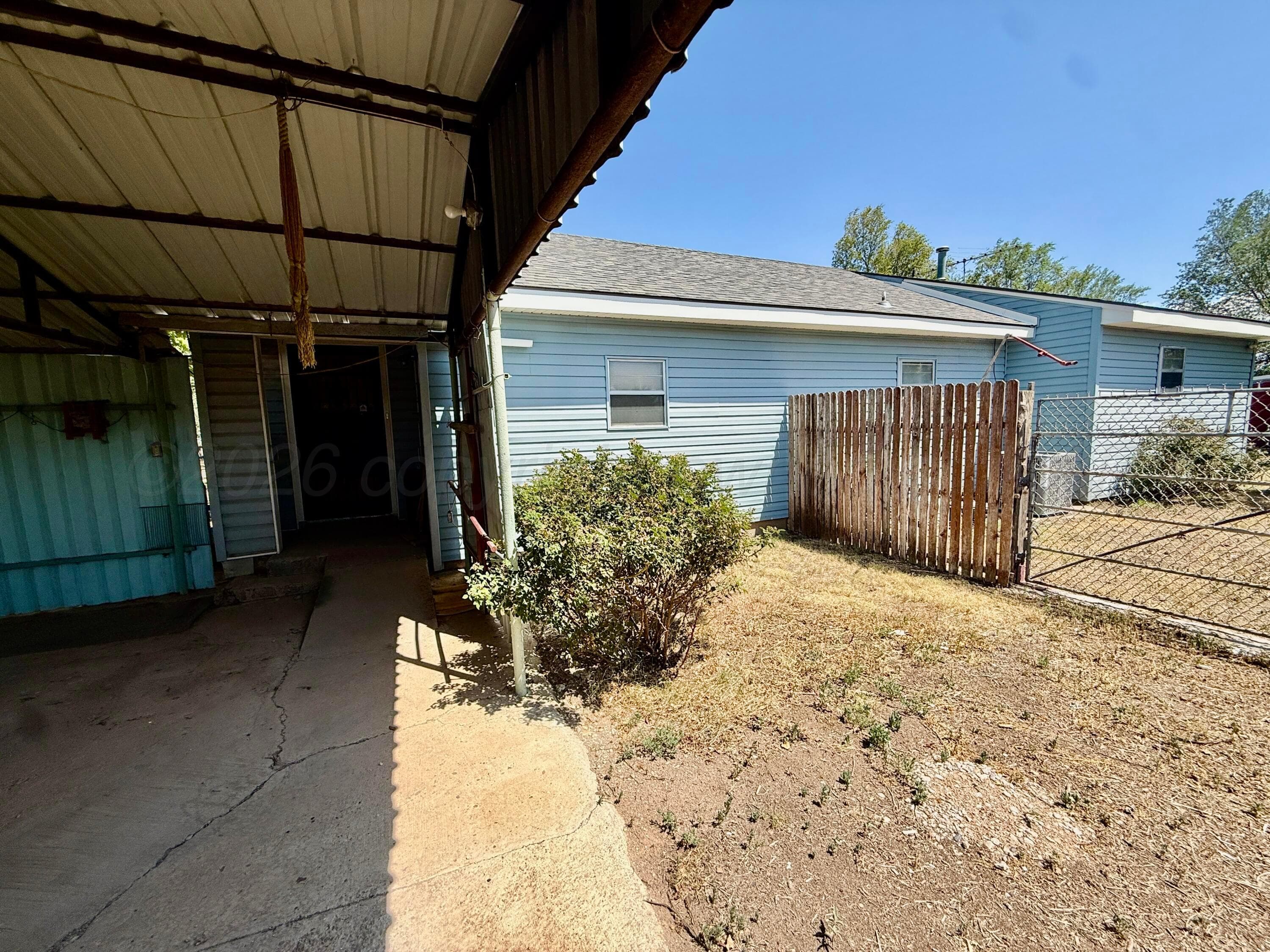 814 NE 11TH Street, Dumas, TX 79029